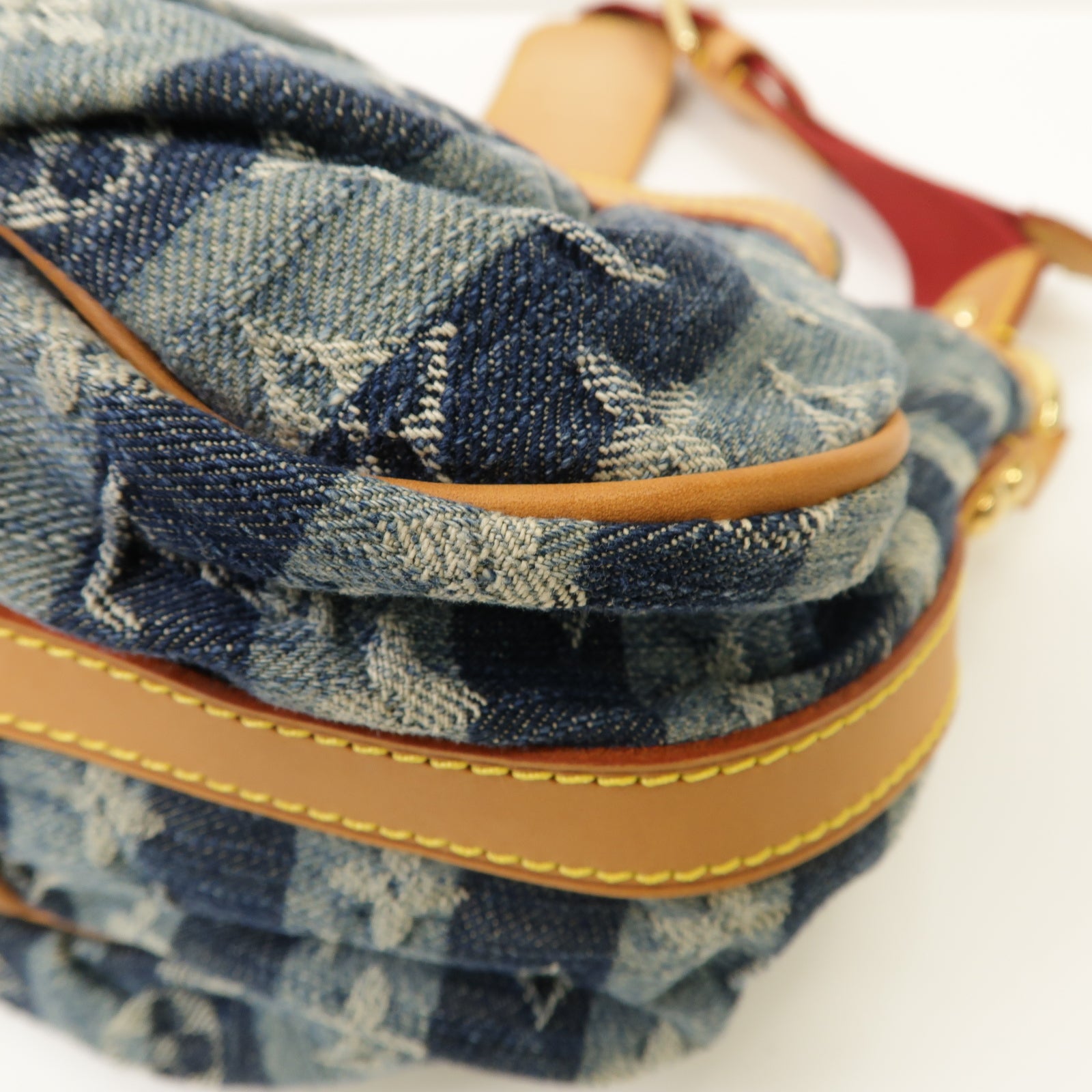 LOUIS VUITTON Monogram Denim Porte Epaue Raye金扣肩背袋藍色