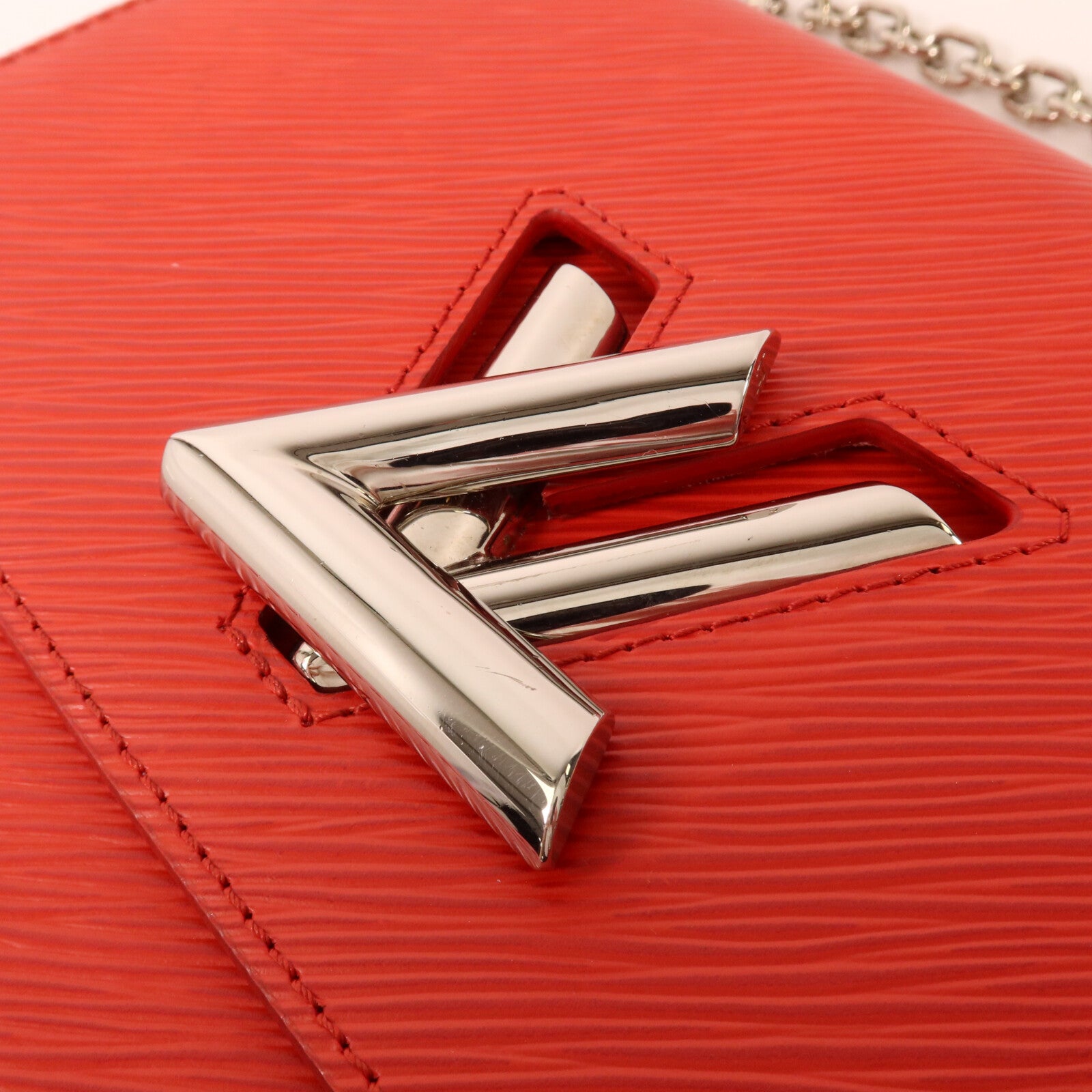 LOUIS VUITTON Epi Twist MM鏈帶肩背袋