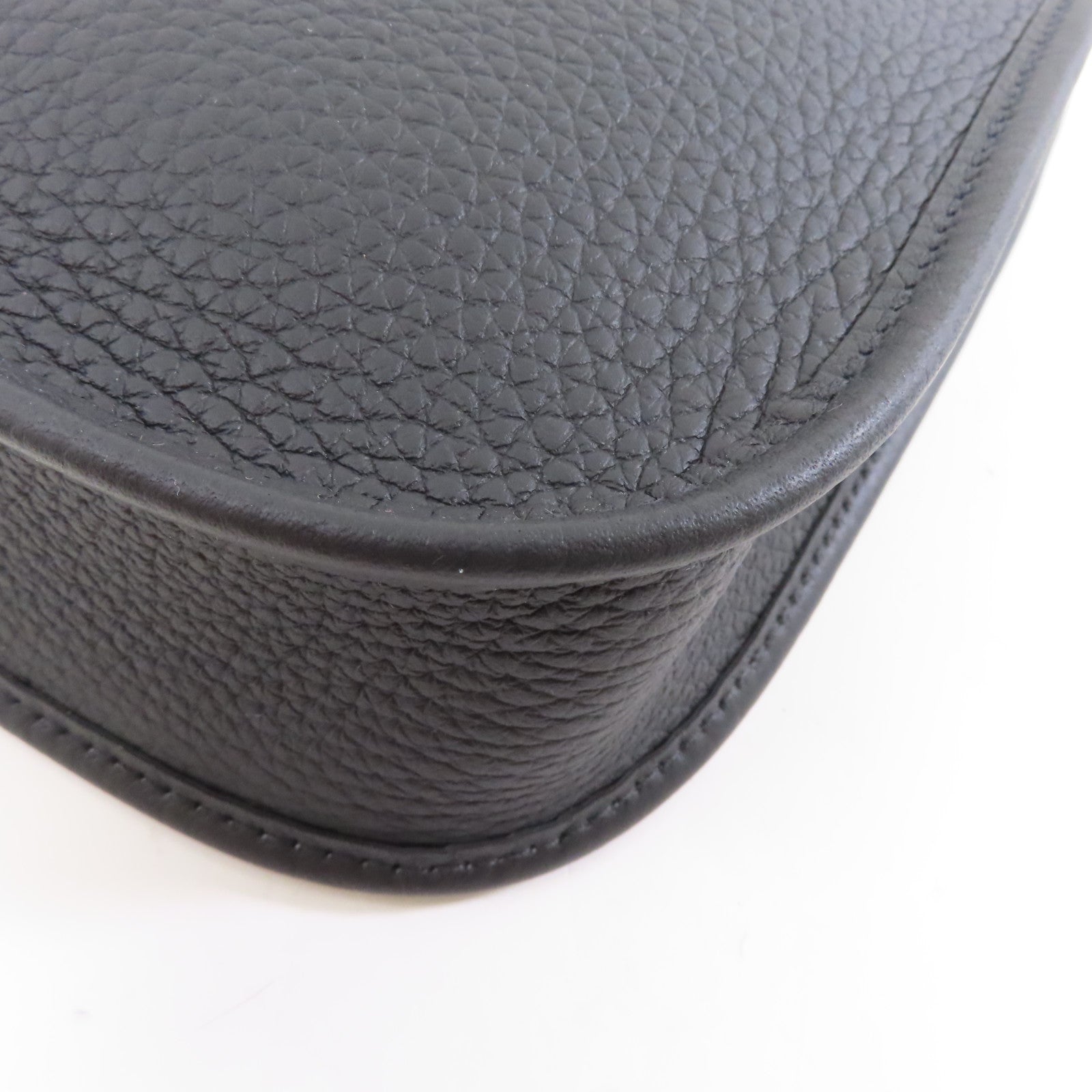 HERMES Clemence皮革Evelyne TPM銀扣肩背袋Noir/黑色