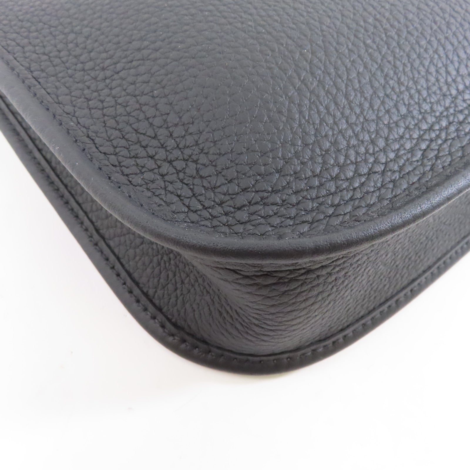 HERMES Clemence皮革Evelyne TPM銀扣肩背袋Noir/黑色