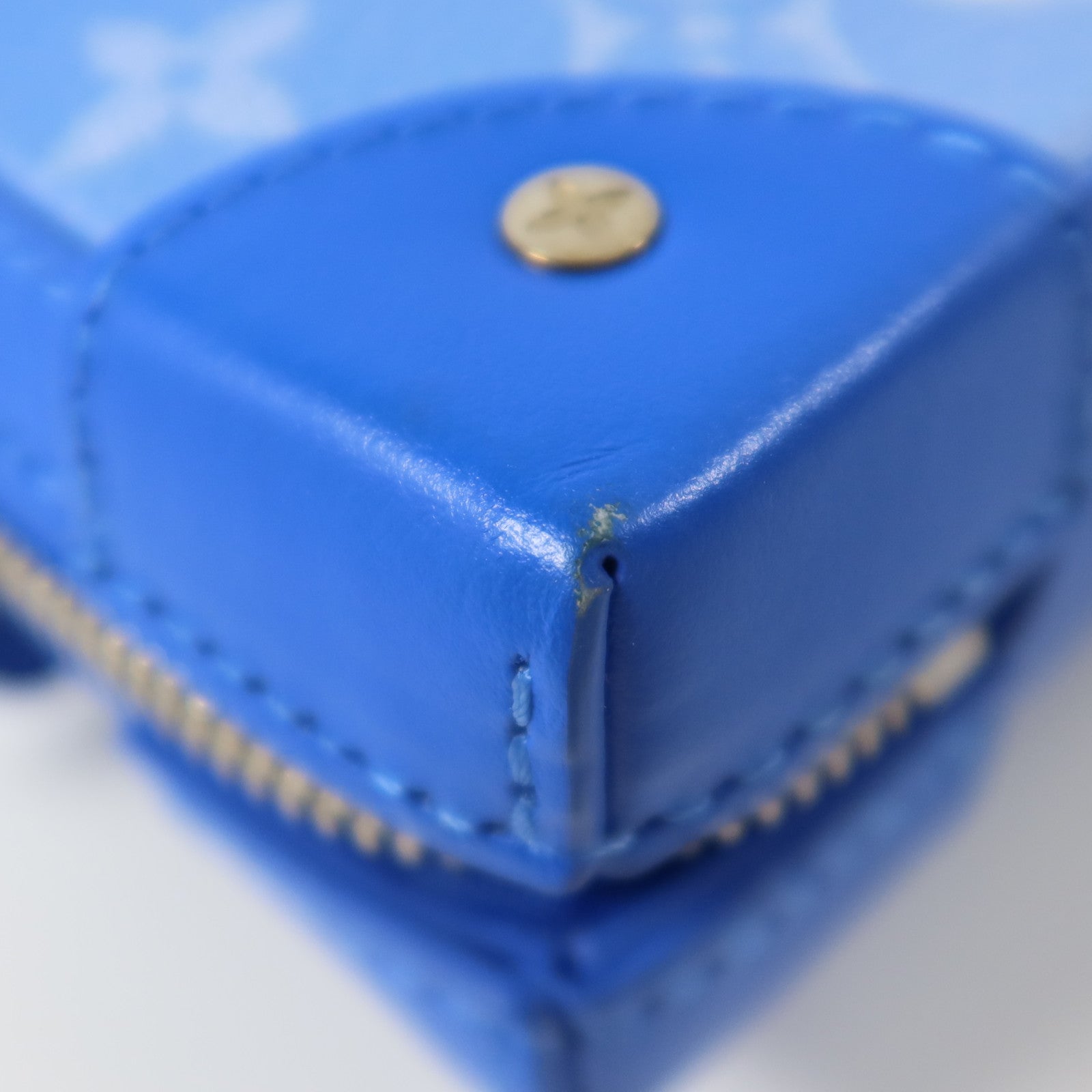 LOUIS VUITTON Monogram Clouds Soft Trunk Wallet銀扣肩背袋
