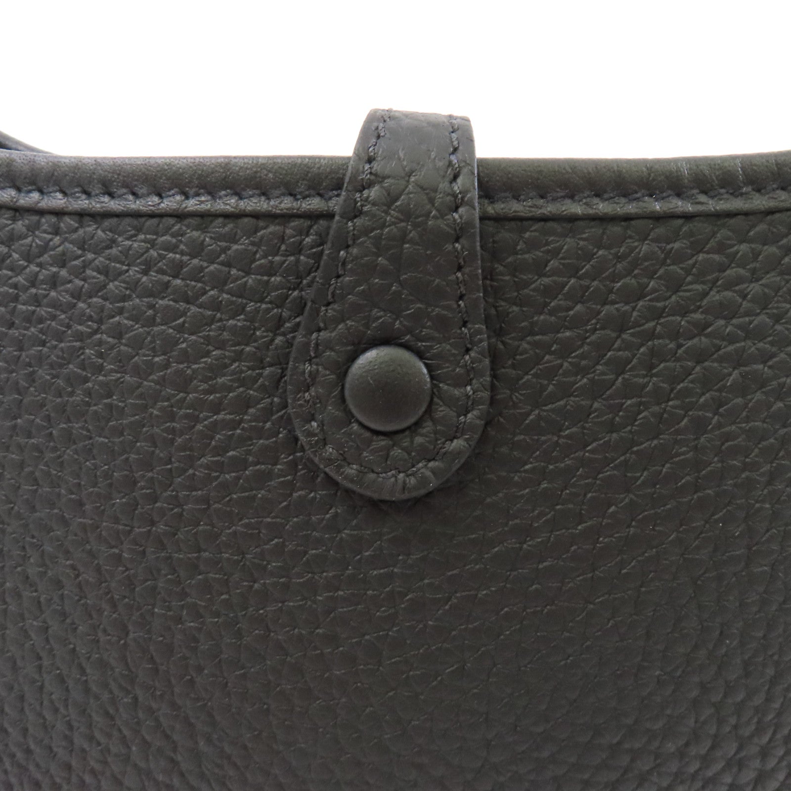 HERMES Clemence皮革Evelyne TPM銀扣肩背袋Noir/黑色