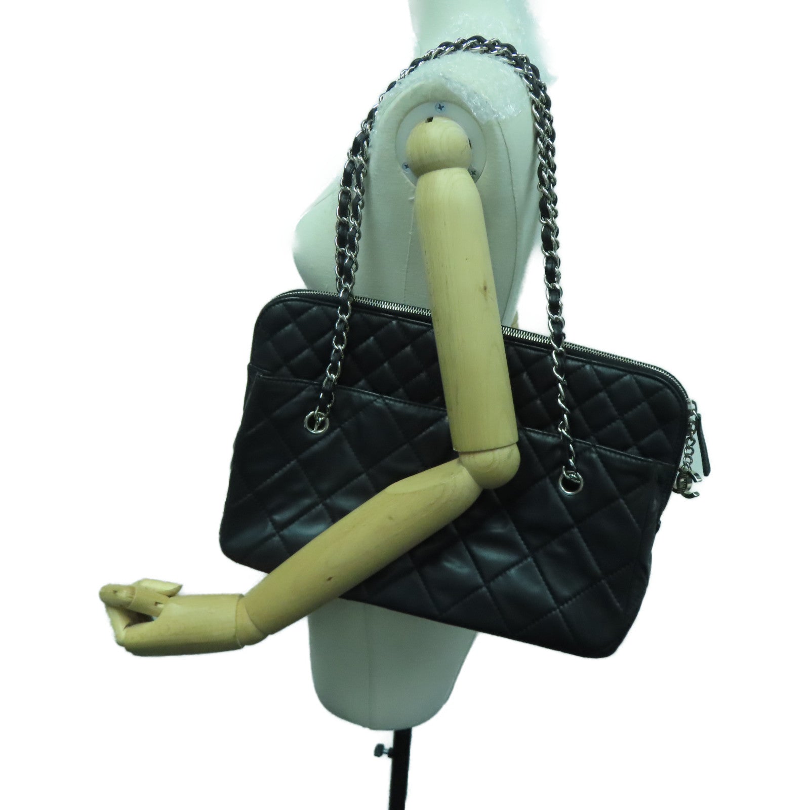 CHANEL 【激減優惠】菱格牛皮皮革Shoulder Bag銀扣鏈帶肩背袋黑色