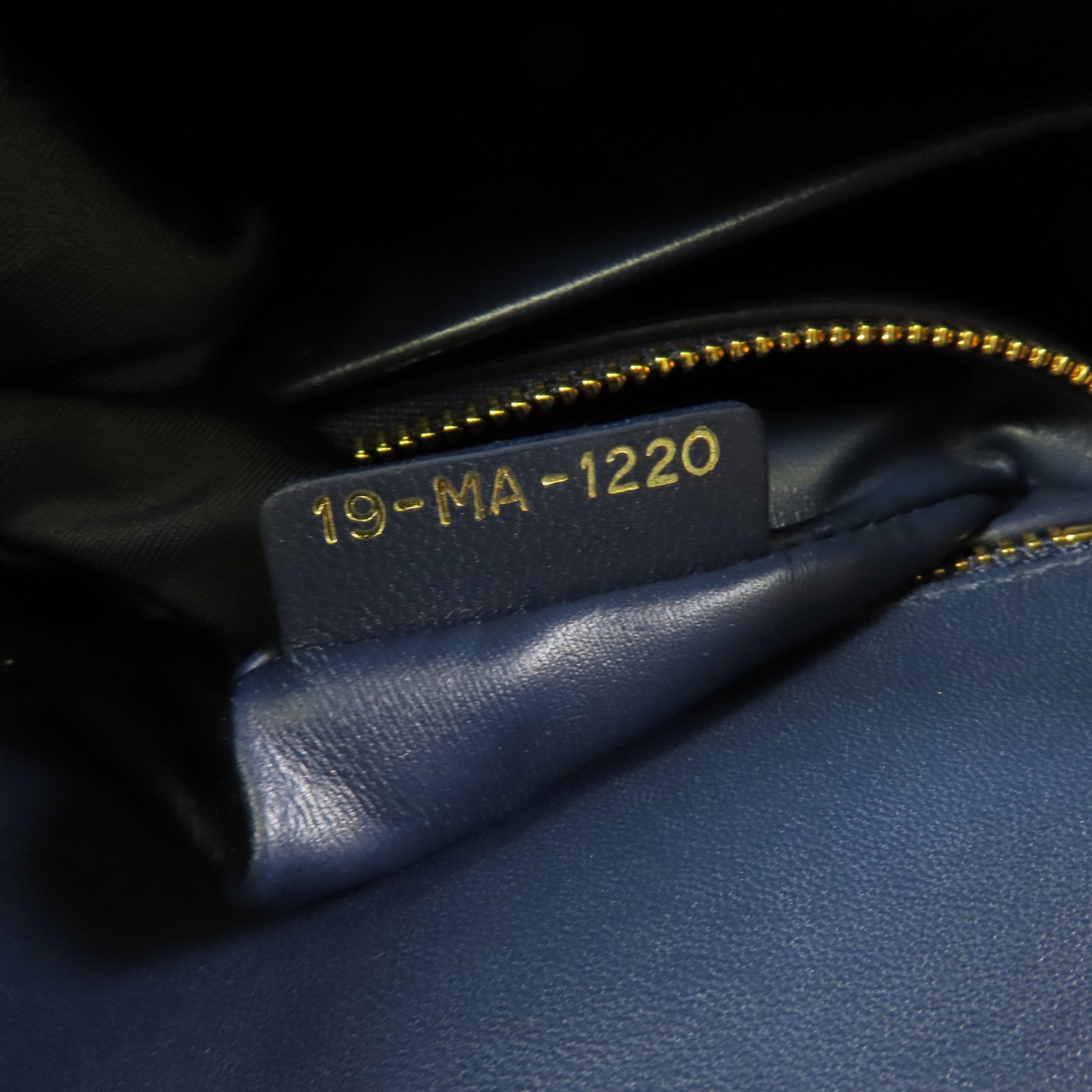 Dior 【激減優惠】牛皮皮革30 Montaigne金扣肩背袋