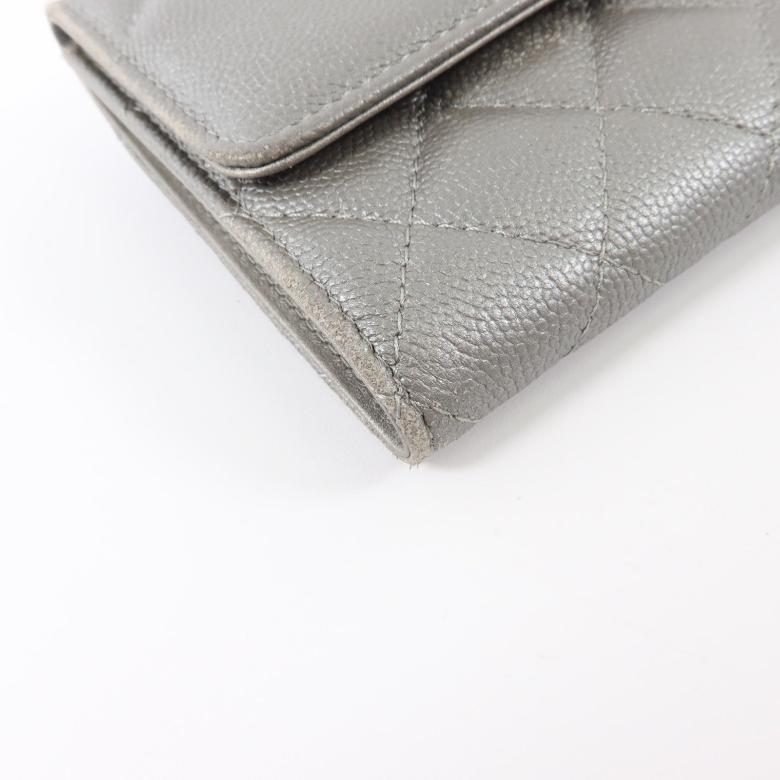 CHANEL 牛皮皮革Trifold Wallet銀扣錢包