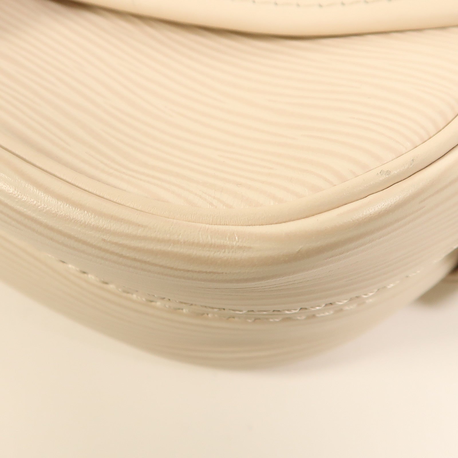 LOUIS VUITTON Epi Saumur BB金扣手挽肩背兩用袋