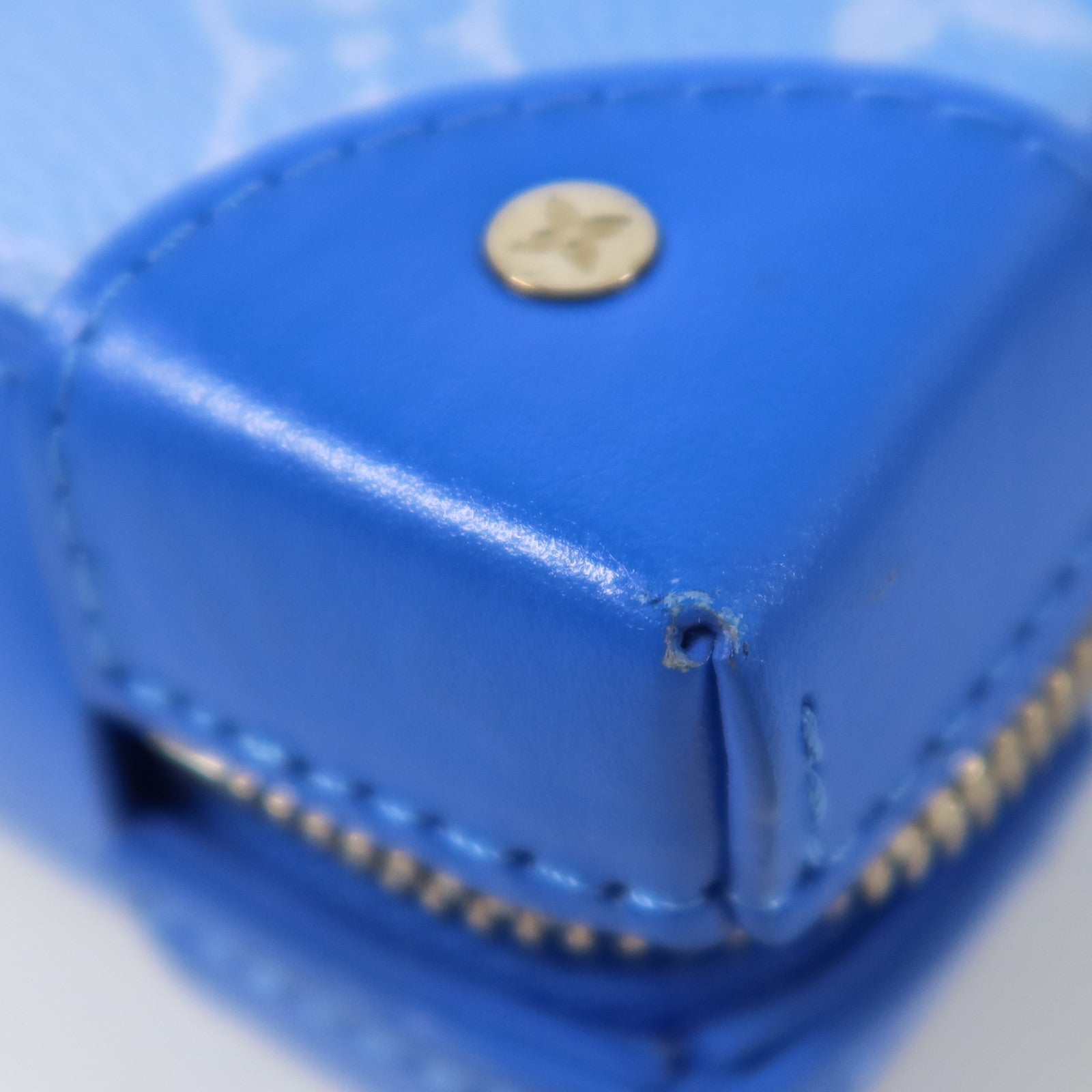 LOUIS VUITTON Monogram Clouds Soft Trunk Wallet銀扣肩背袋