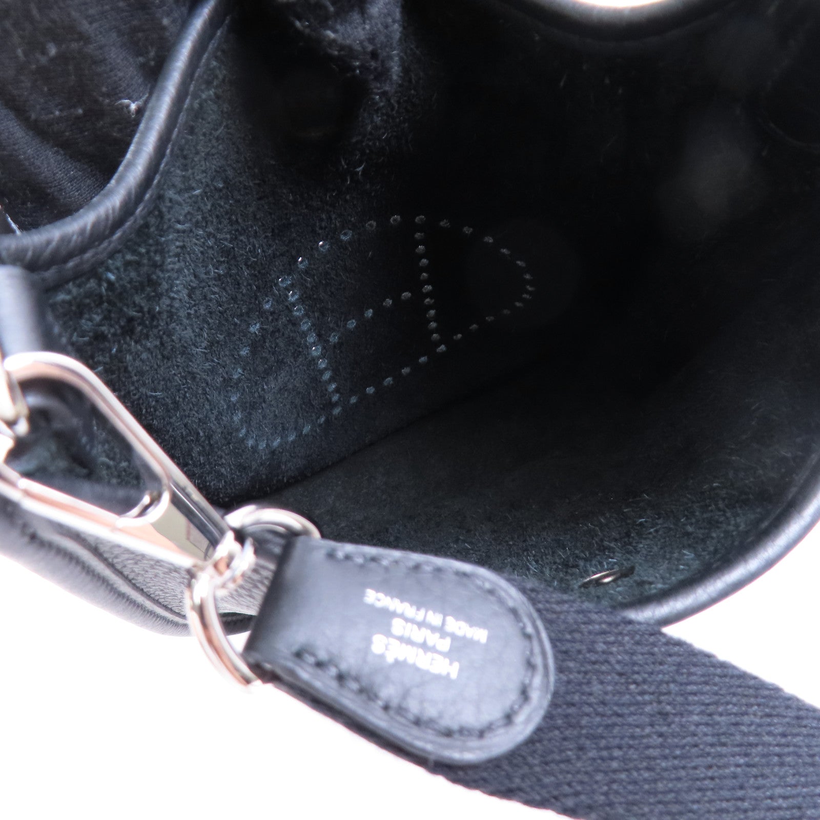 HERMES 【激減優惠】Clemence皮革Evelyne TPM銀扣肩背袋89 Noir