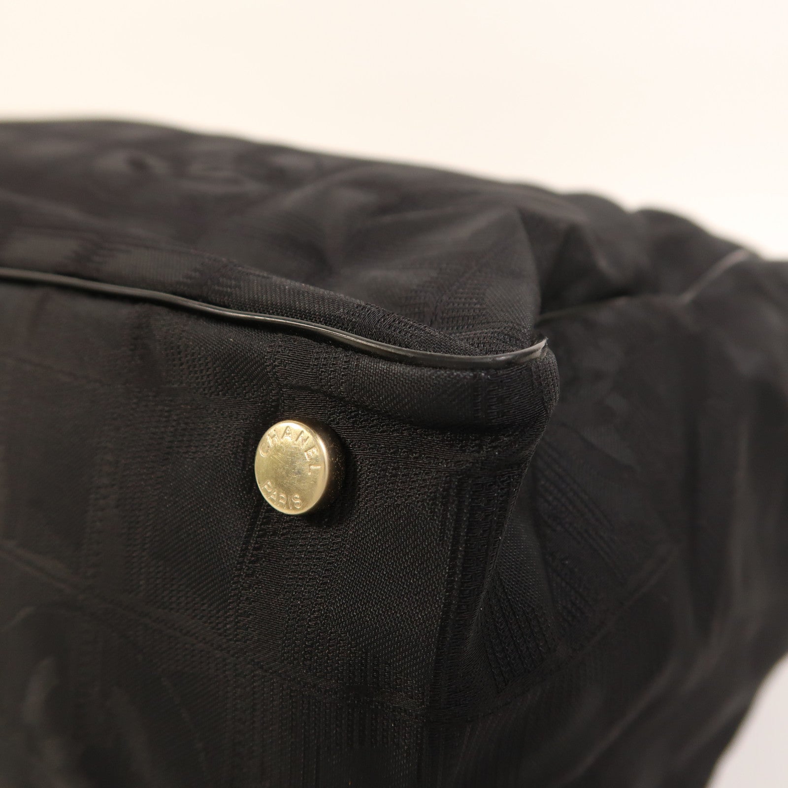 CHANEL 尼龍Shoulder Bag金扣肩背袋