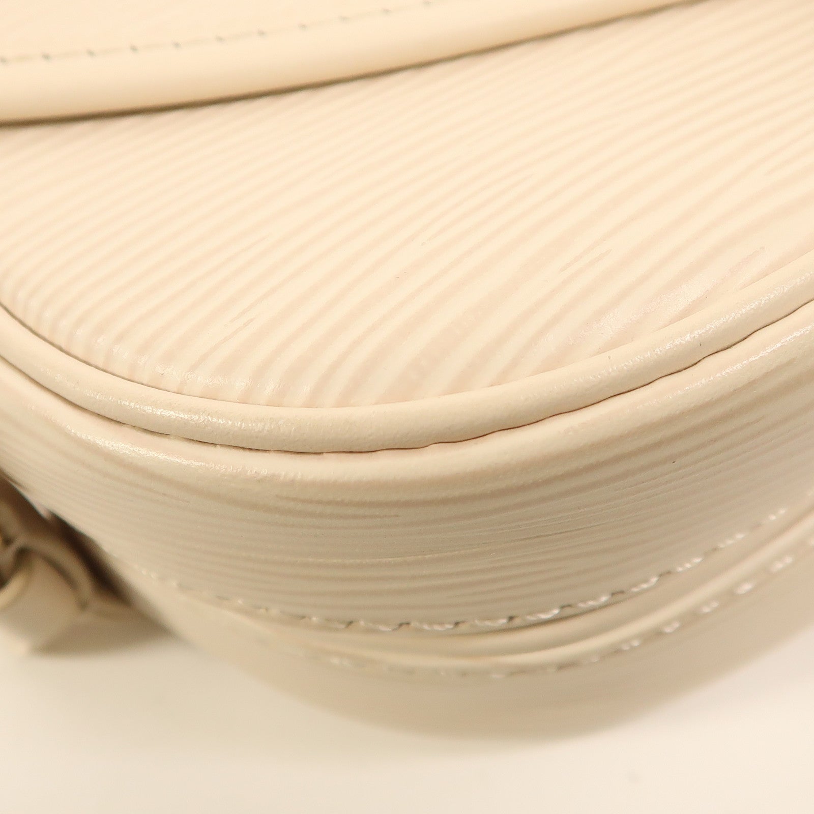 LOUIS VUITTON Epi Saumur BB金扣手挽肩背兩用袋