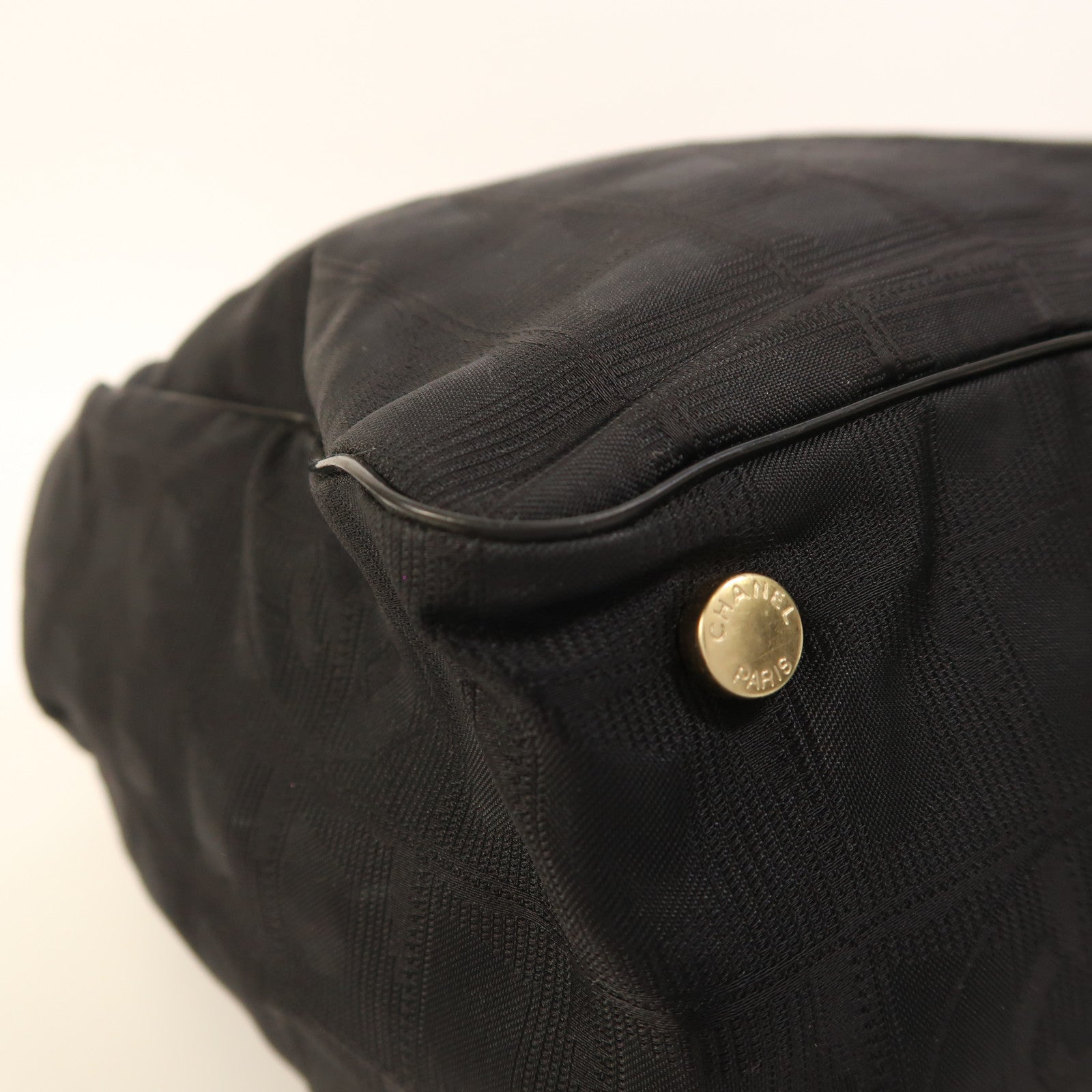 CHANEL 尼龍Shoulder Bag金扣肩背袋