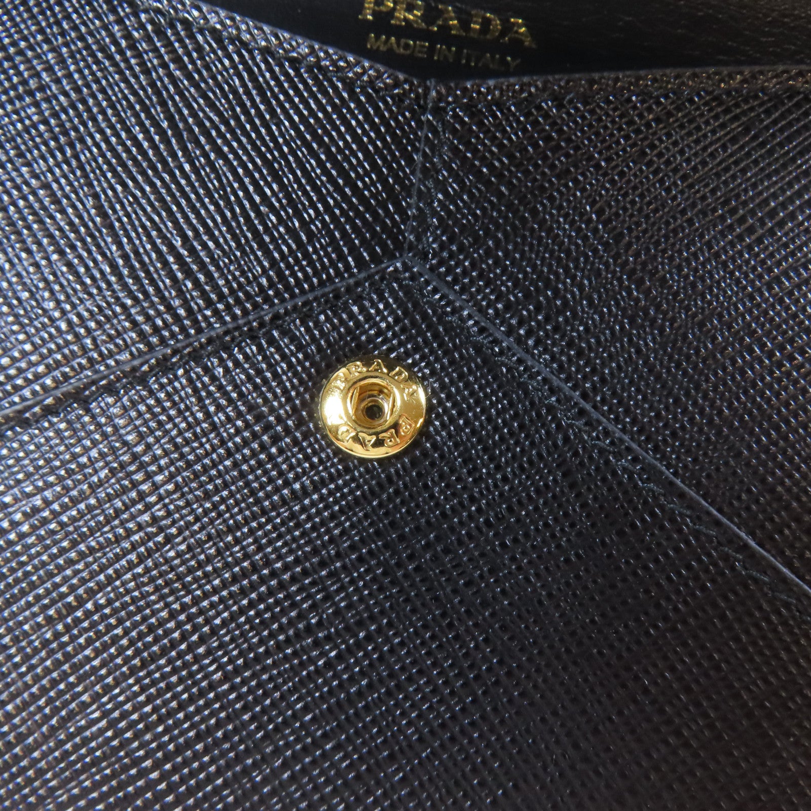PRADA 牛皮皮革Long wallet金扣長錢包黑色