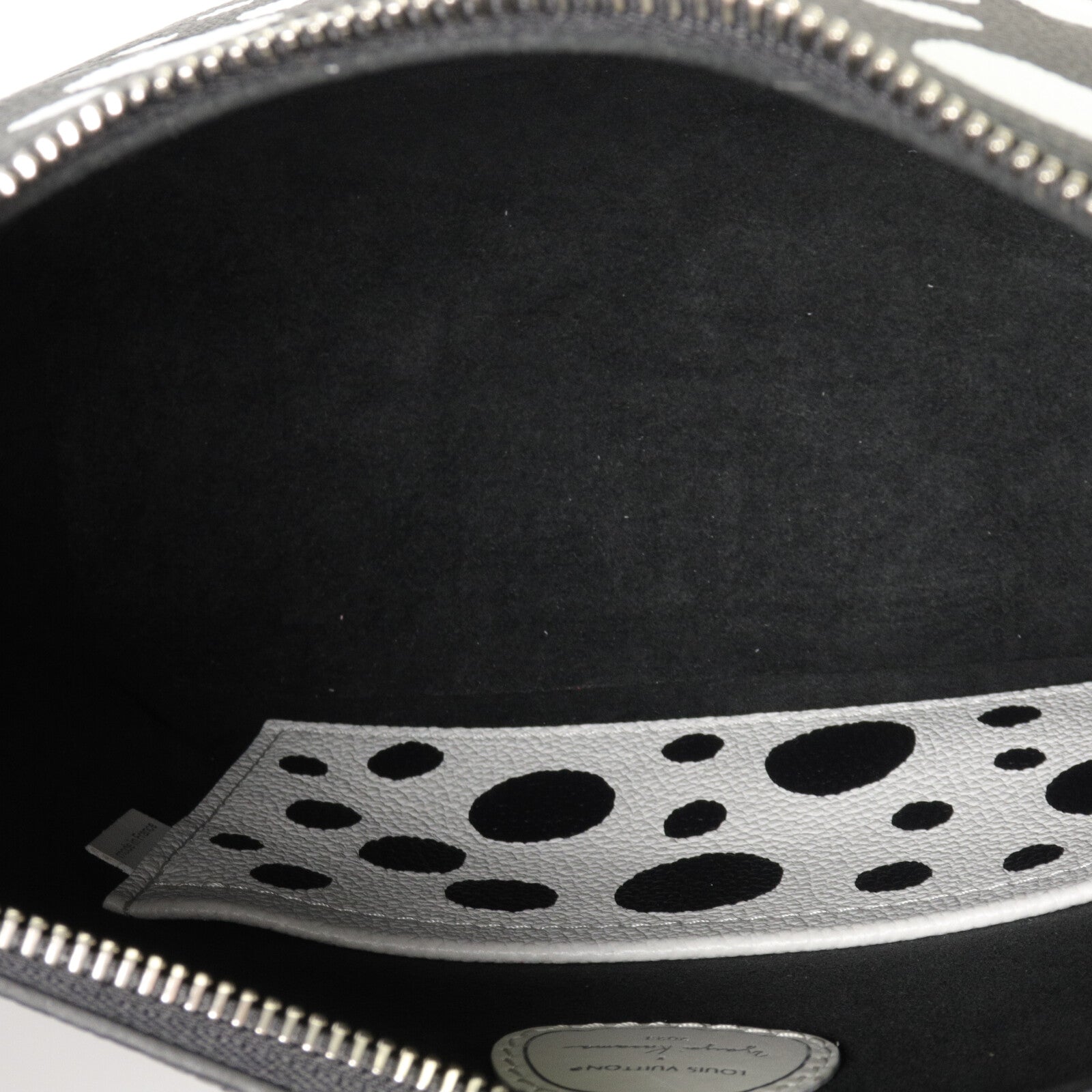 LOUIS VUITTON Monogram Empreinte LV x YK Marshmallow Bag手挽袋