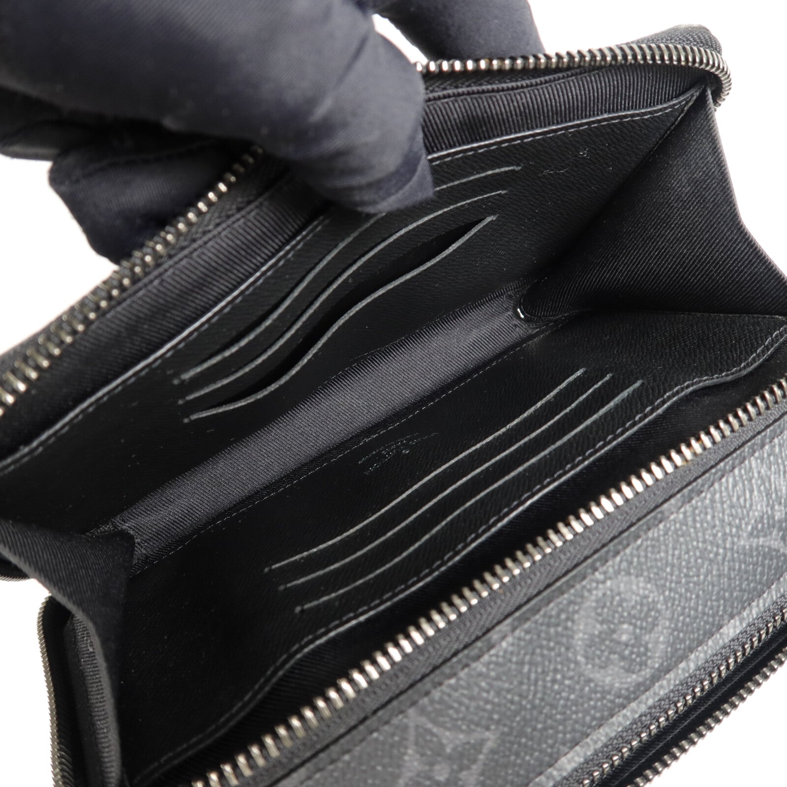 LOUIS VUITTON Monogram Eclipse Alpha肩背袋