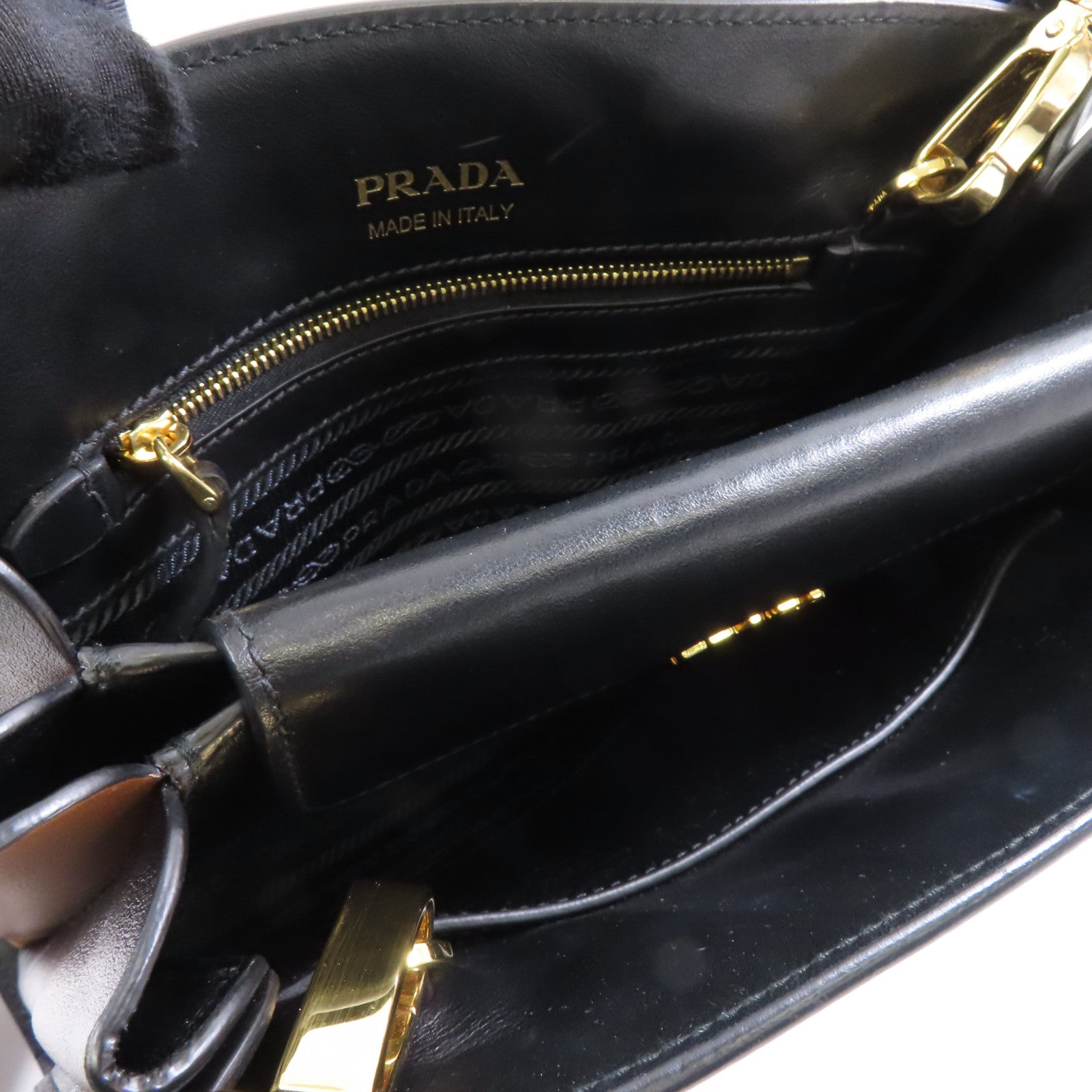 PRADA 【激減優惠】牛皮皮革Shoulder Bag金扣肩背袋啡色/黑色