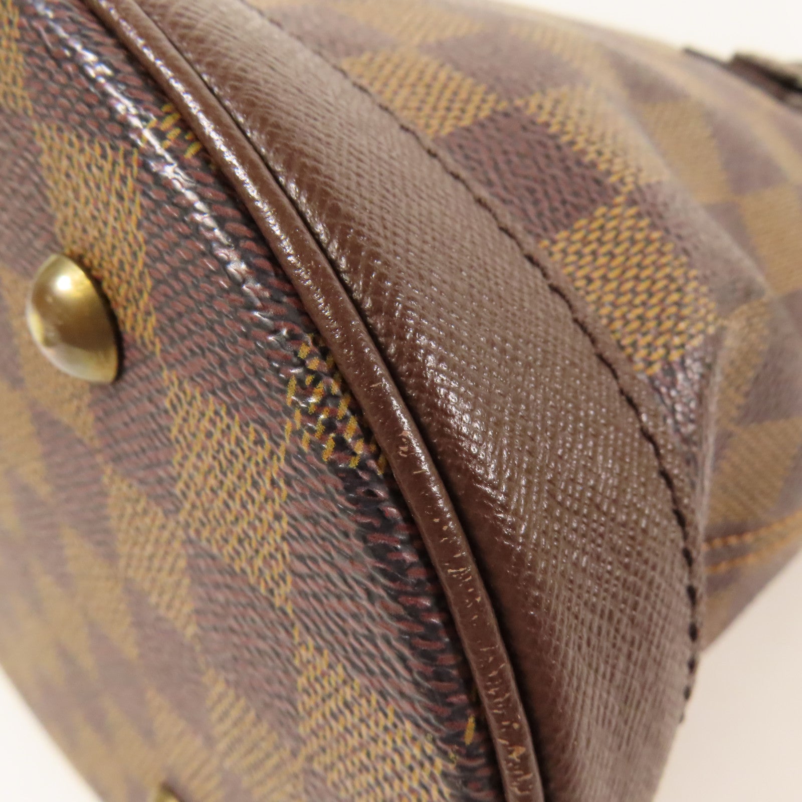 LOUIS VUITTON Damier Marais金扣肩背袋
