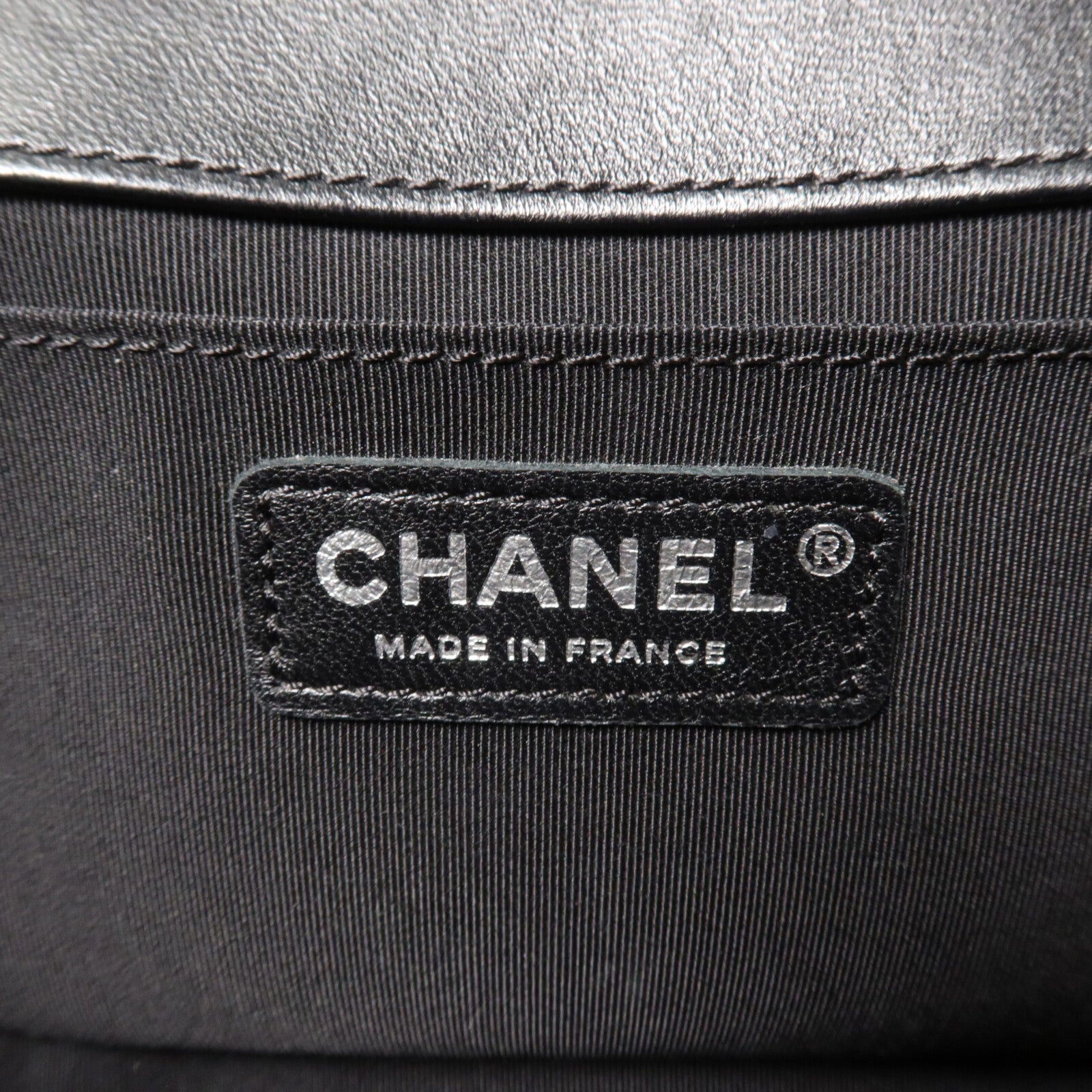 CHANEL 牛皮皮革Boy 25鏈帶肩背袋