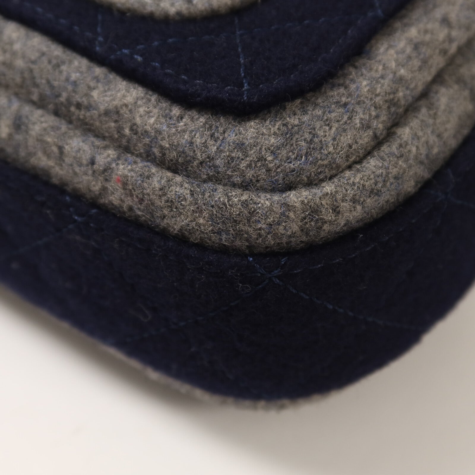 CHANEL 羊毛Chain Shoulder鏈帶肩背袋
