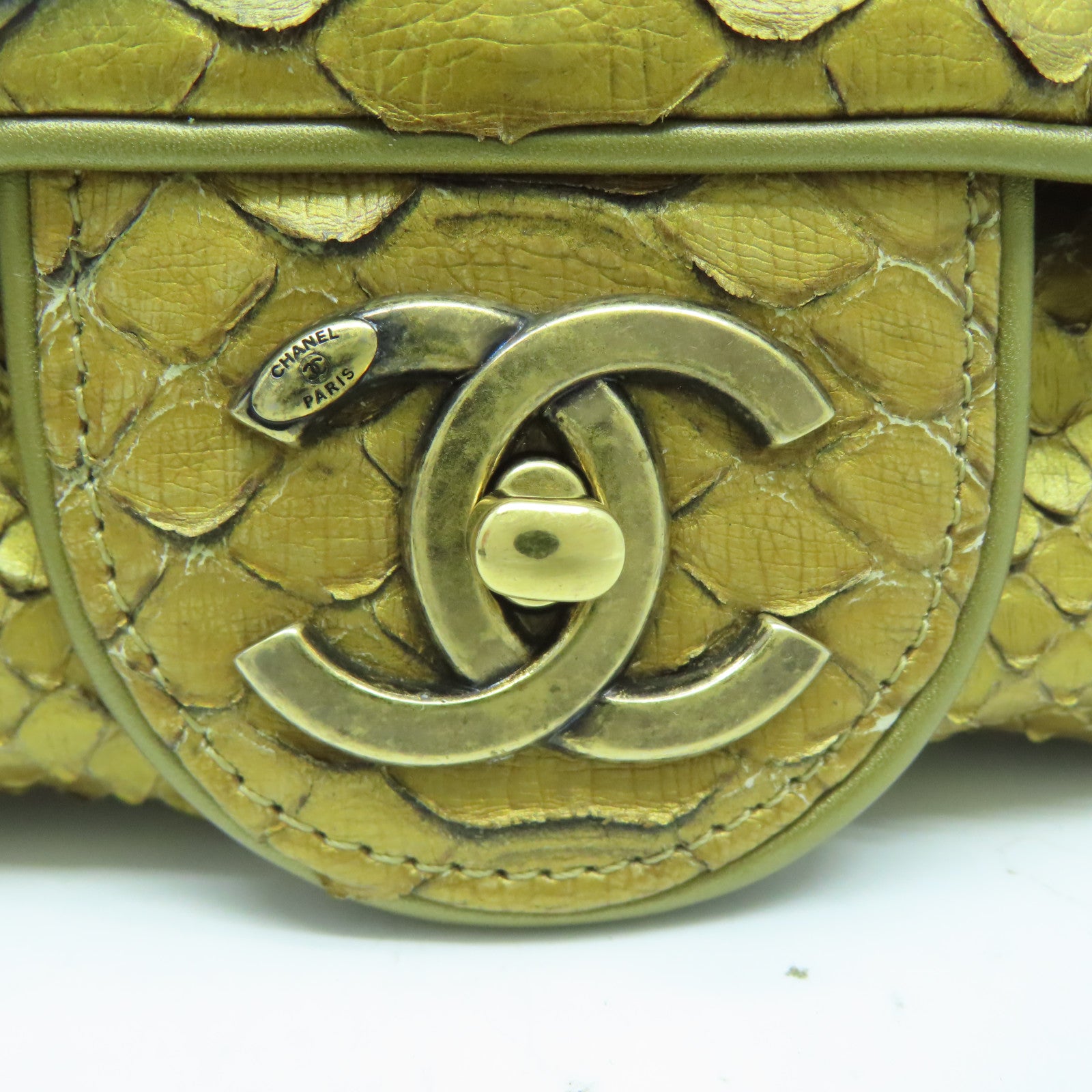 CHANEL 【清倉大減價】蛇皮皮革Chain Shoulder金扣鏈帶肩背袋金色