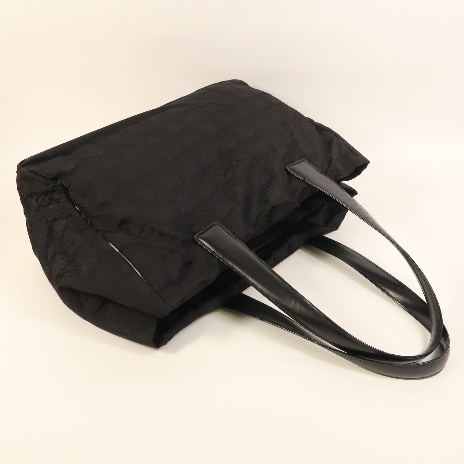 CHANEL 尼龍Shoulder Bag金扣肩背袋