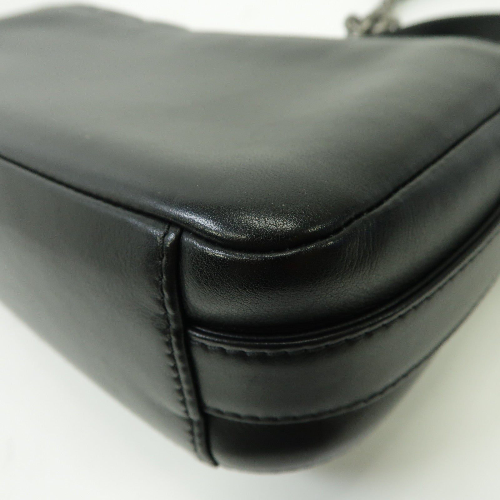 CHANEL 【激減優惠】菱格牛皮皮革Chain Shoulder銀扣鏈帶肩背袋黑色