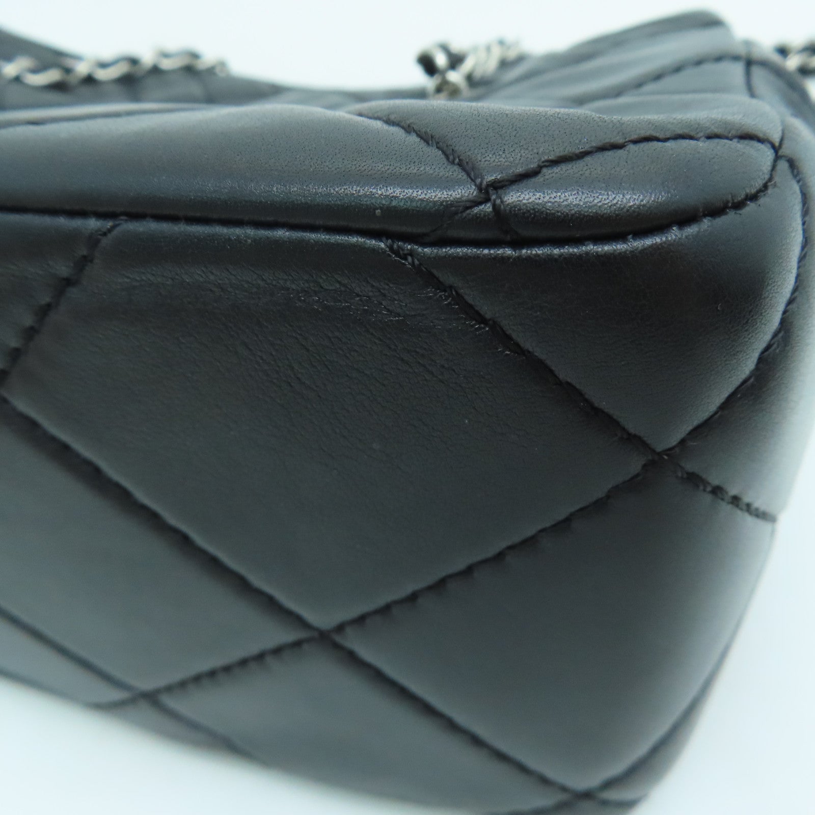 CHANEL 【激減優惠】菱格牛皮皮革Shoulder Bag銀扣鏈帶肩背袋黑色