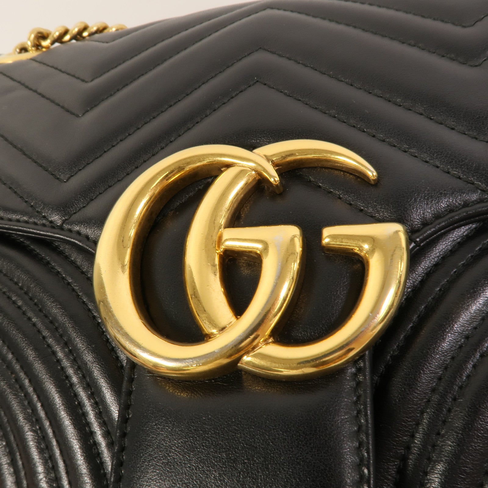 GUCCI 牛皮皮革GG Marmont Medium鏈帶肩背袋