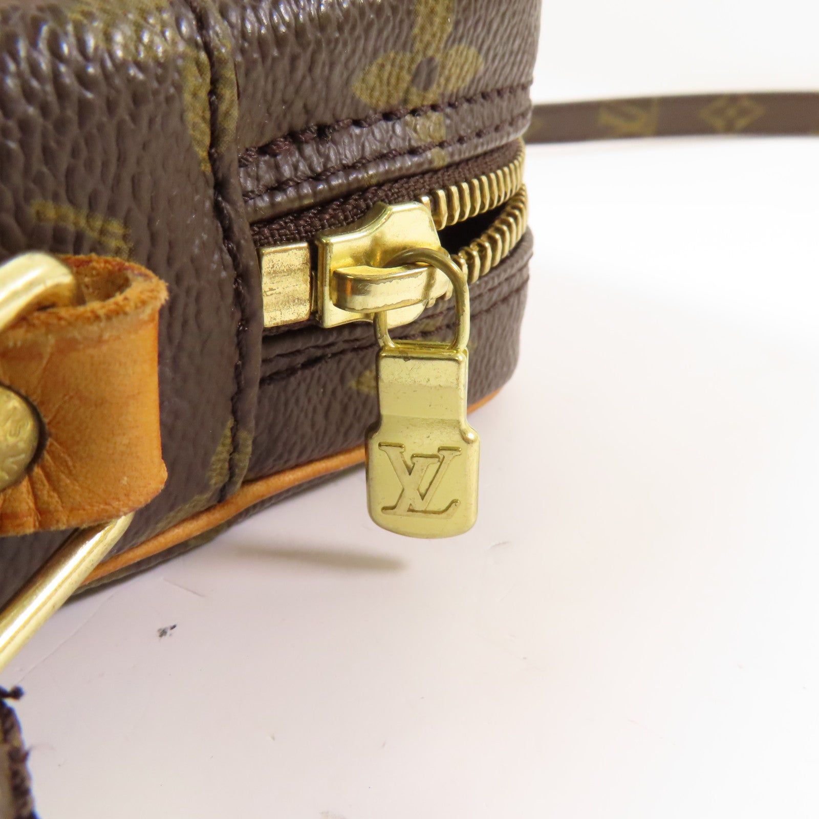 LOUIS VUITTON 【激減優惠】Monogram Danube金扣肩背袋棕色