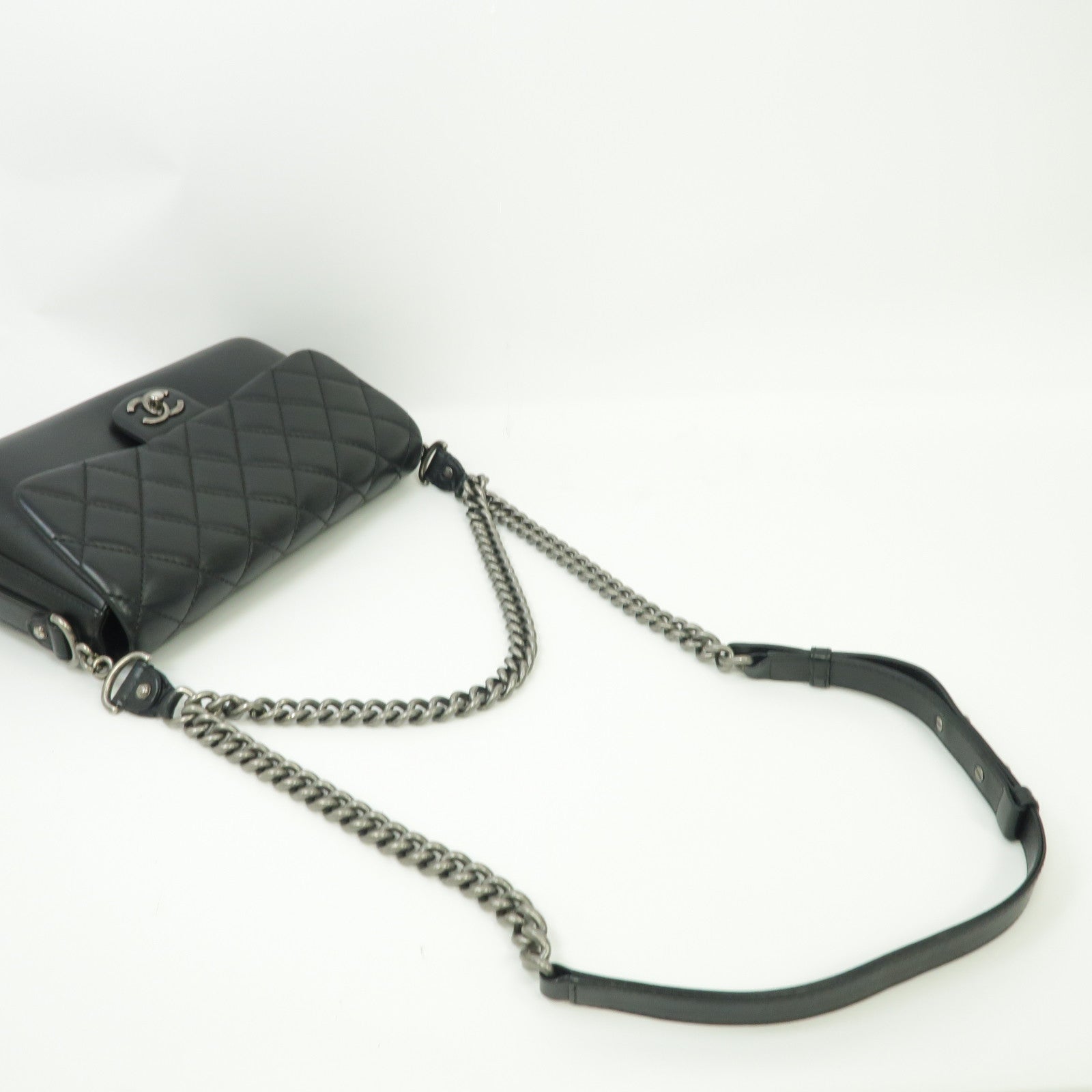 CHANEL 【激減優惠】菱格牛皮皮革Chain Shoulder銀扣鏈帶肩背袋黑色