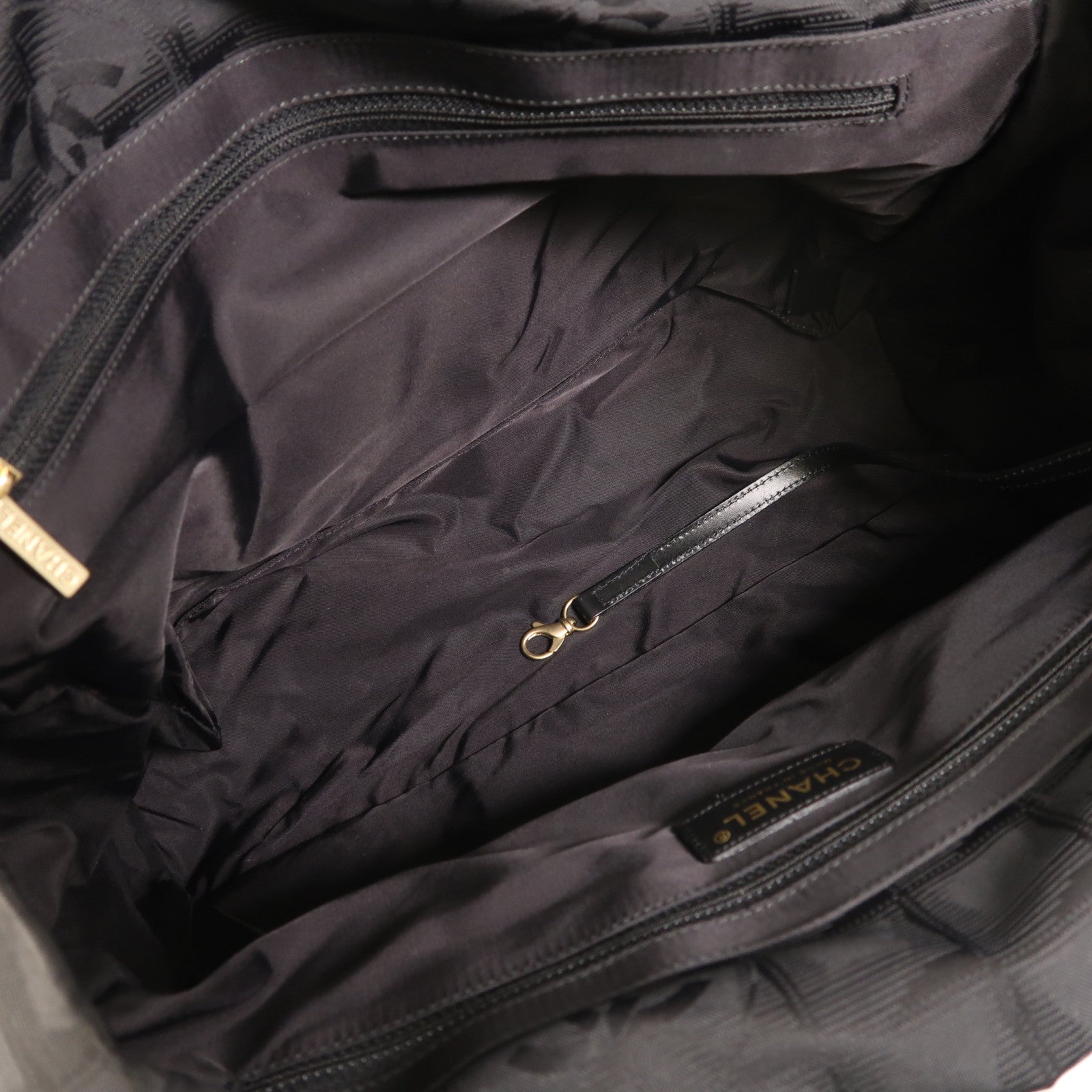 CHANEL 尼龍Shoulder Bag金扣肩背袋