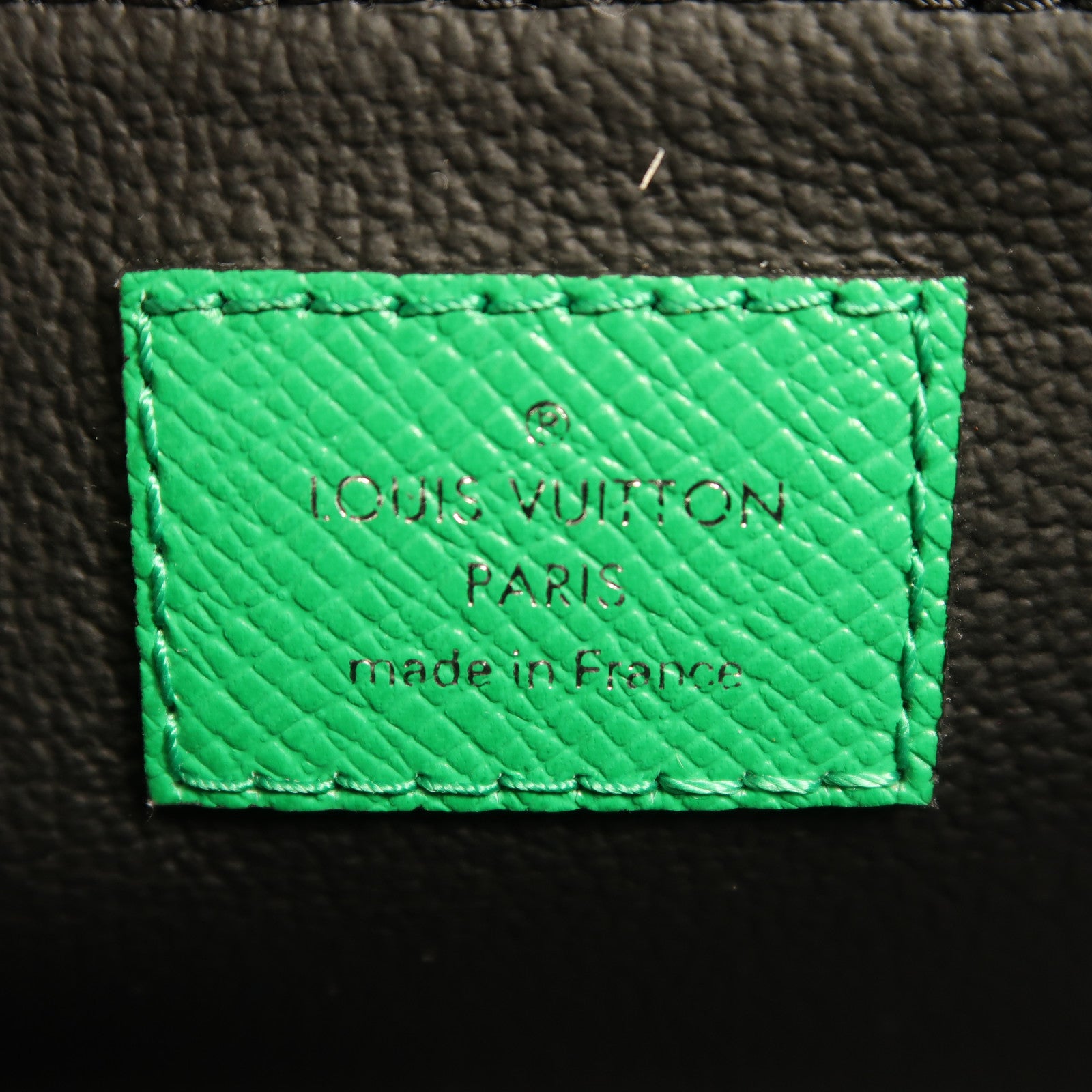 LOUIS VUITTON 【激減優惠】Taigarama Dopp Kit Cactus銀扣手拿包
