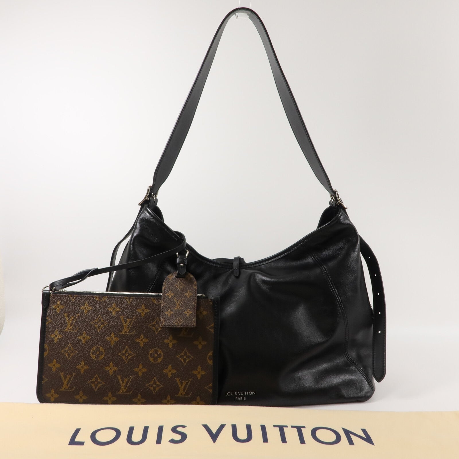 LOUIS VUITTON 羊皮皮革CarryAll Vibe MM肩背袋