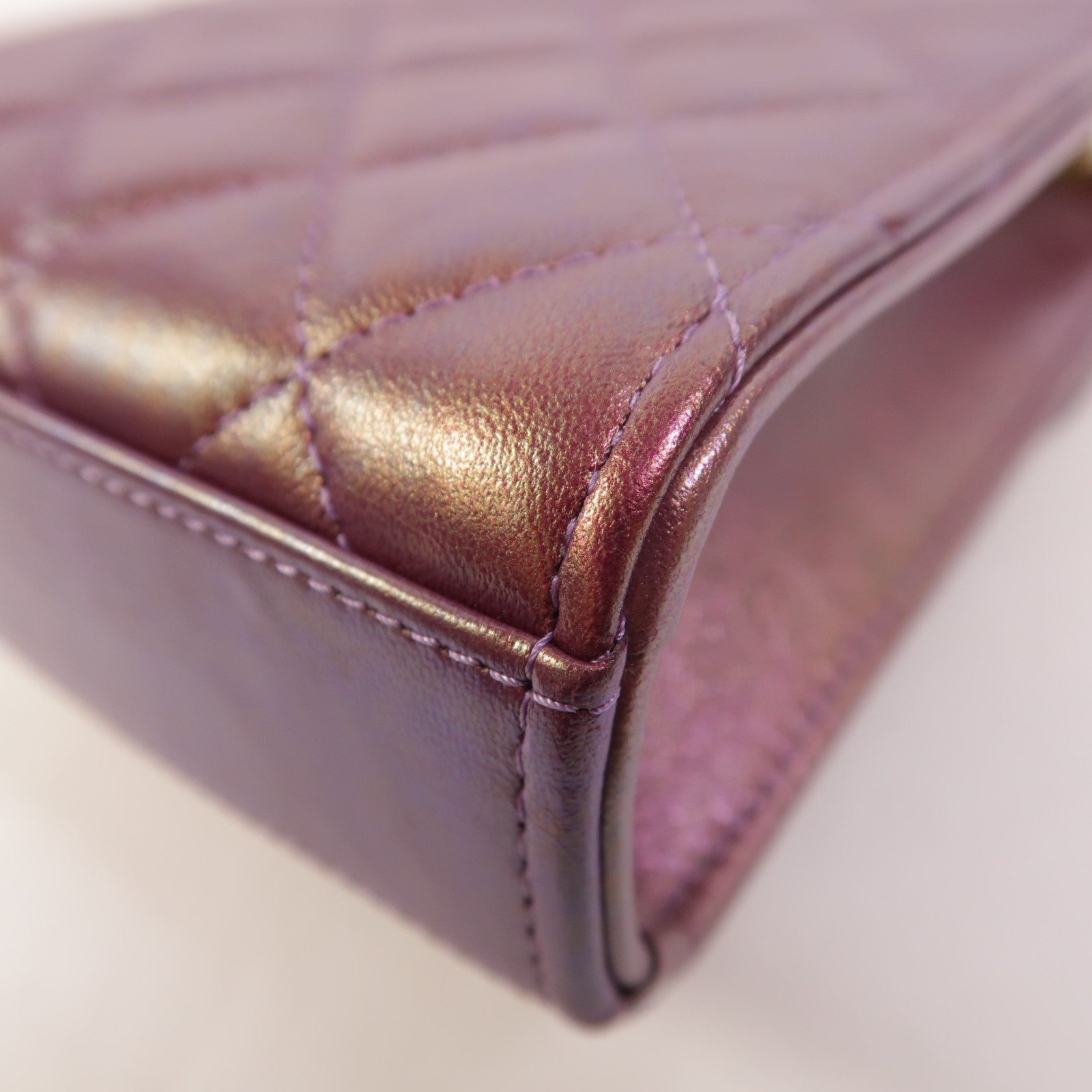 CHANEL 羊皮皮革Phone Bag金扣鏈帶肩背袋