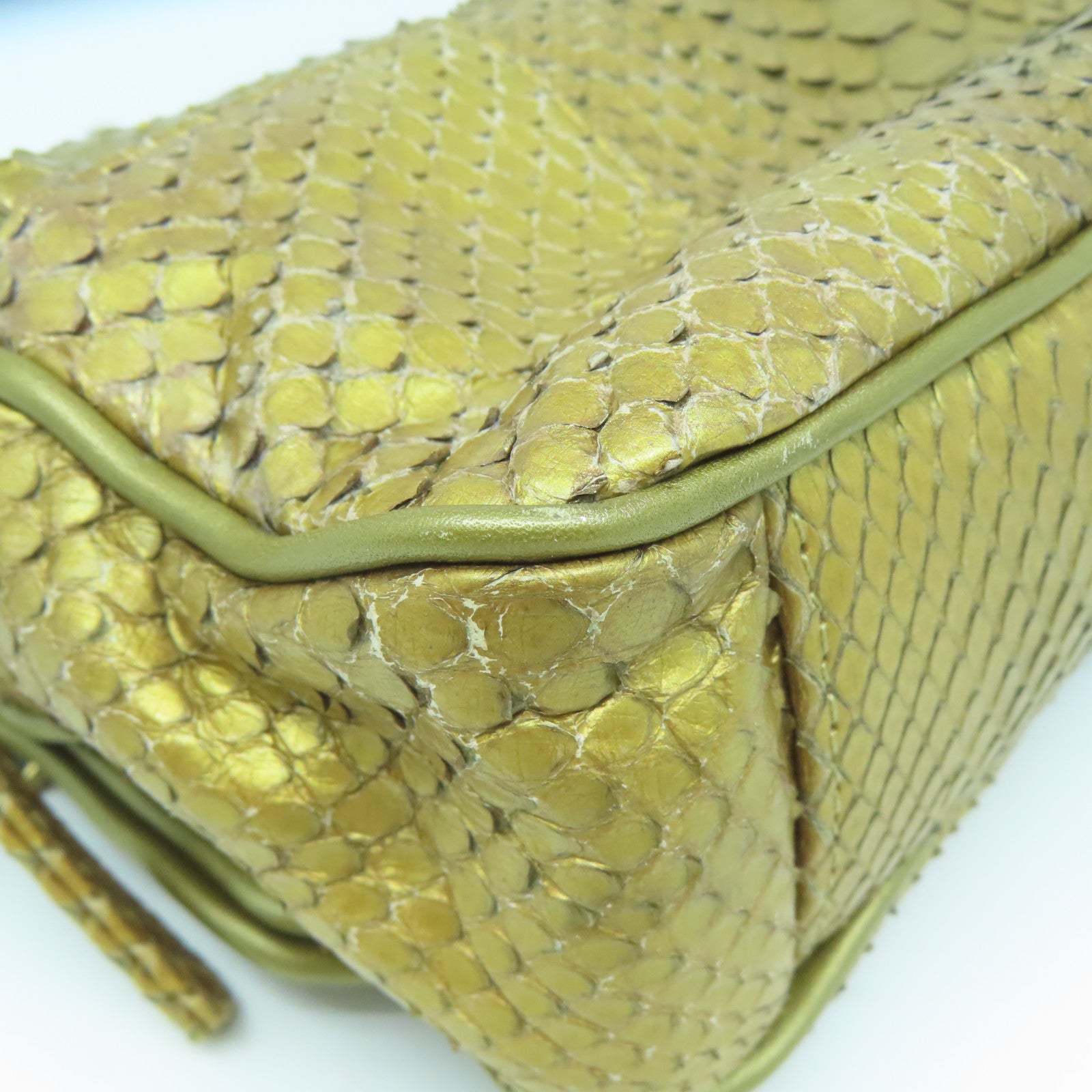 CHANEL 【清倉大減價】蛇皮皮革Chain Shoulder金扣鏈帶肩背袋金色