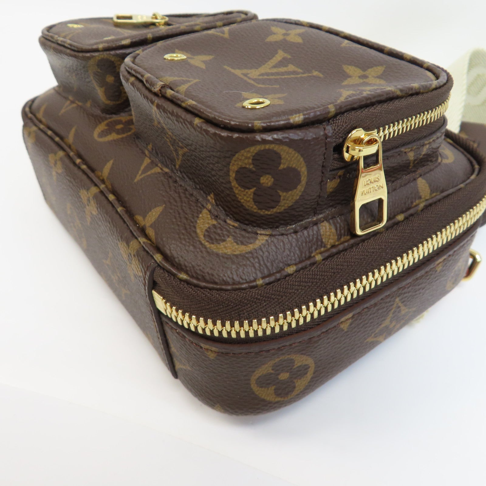 LOUIS VUITTON Monogram Utility Shoulder Bag金扣手挽肩背兩用袋啡色