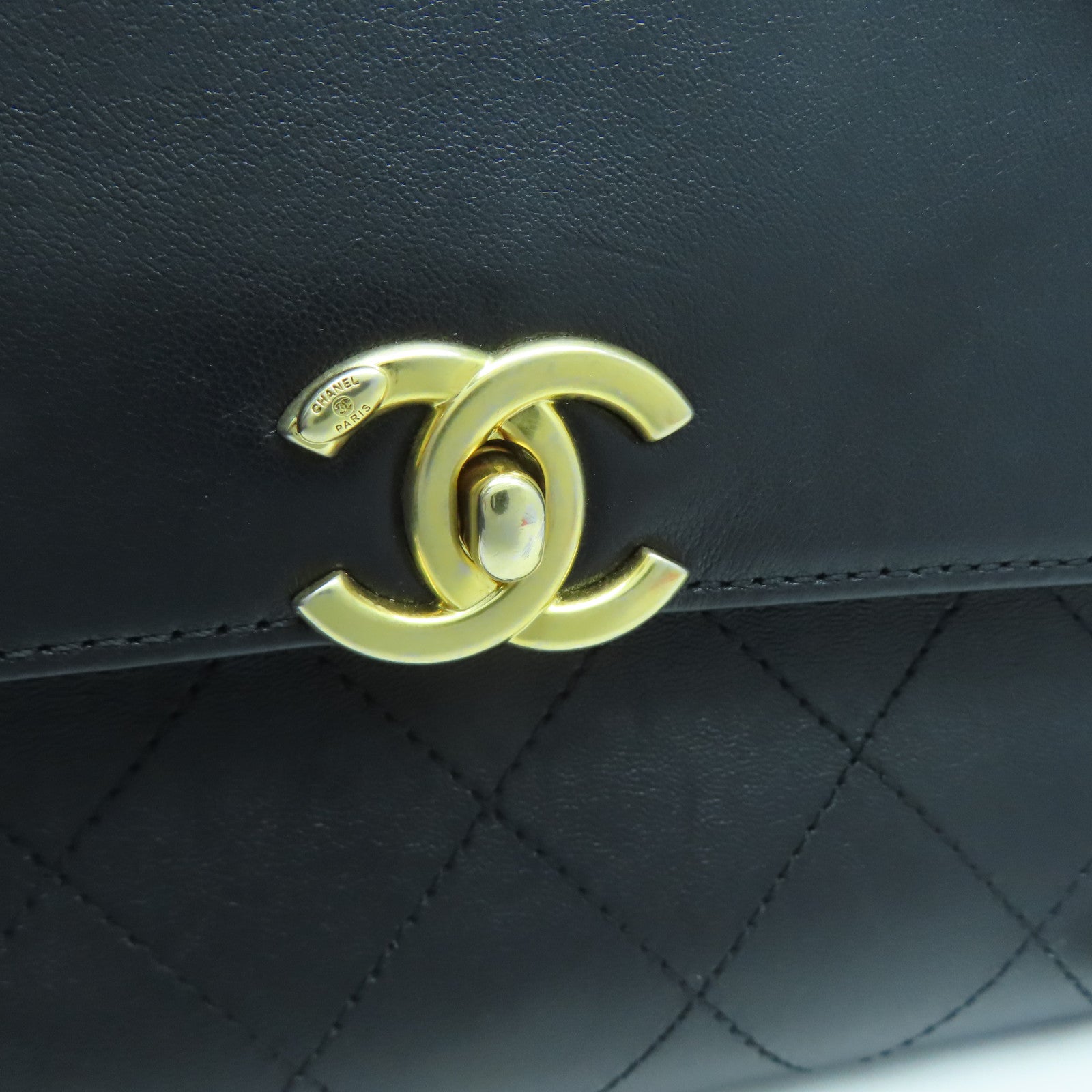 CHANEL 【清倉大減價】菱格牛皮皮革Chain Shoulder金扣手挽肩背兩用袋黑色
