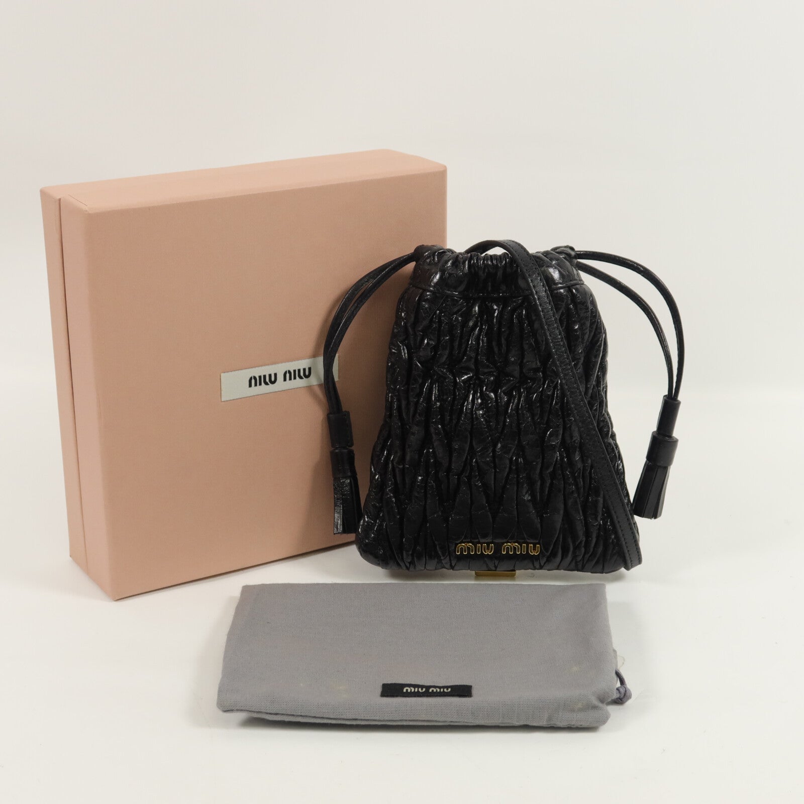 Miu Miu 羊皮皮革Mini Matelasse鏈帶肩背袋
