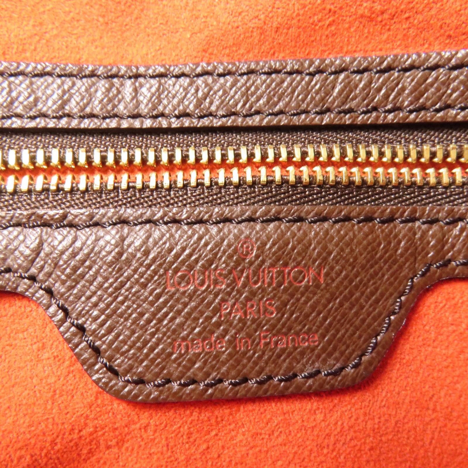 LOUIS VUITTON Damier Marais金扣肩背袋