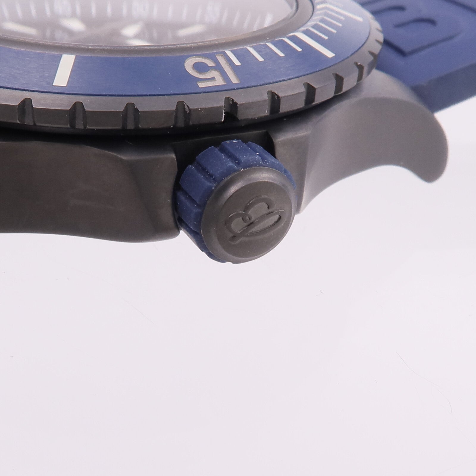 BREITLING Super Ocean V17369