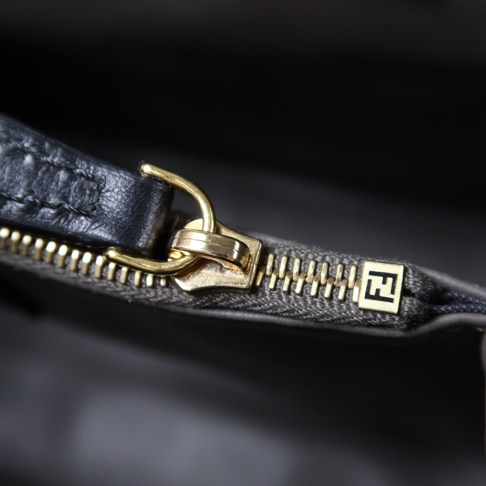FENDI 【激減優惠】牛皮皮革2 Jours金扣手挽肩背兩用袋