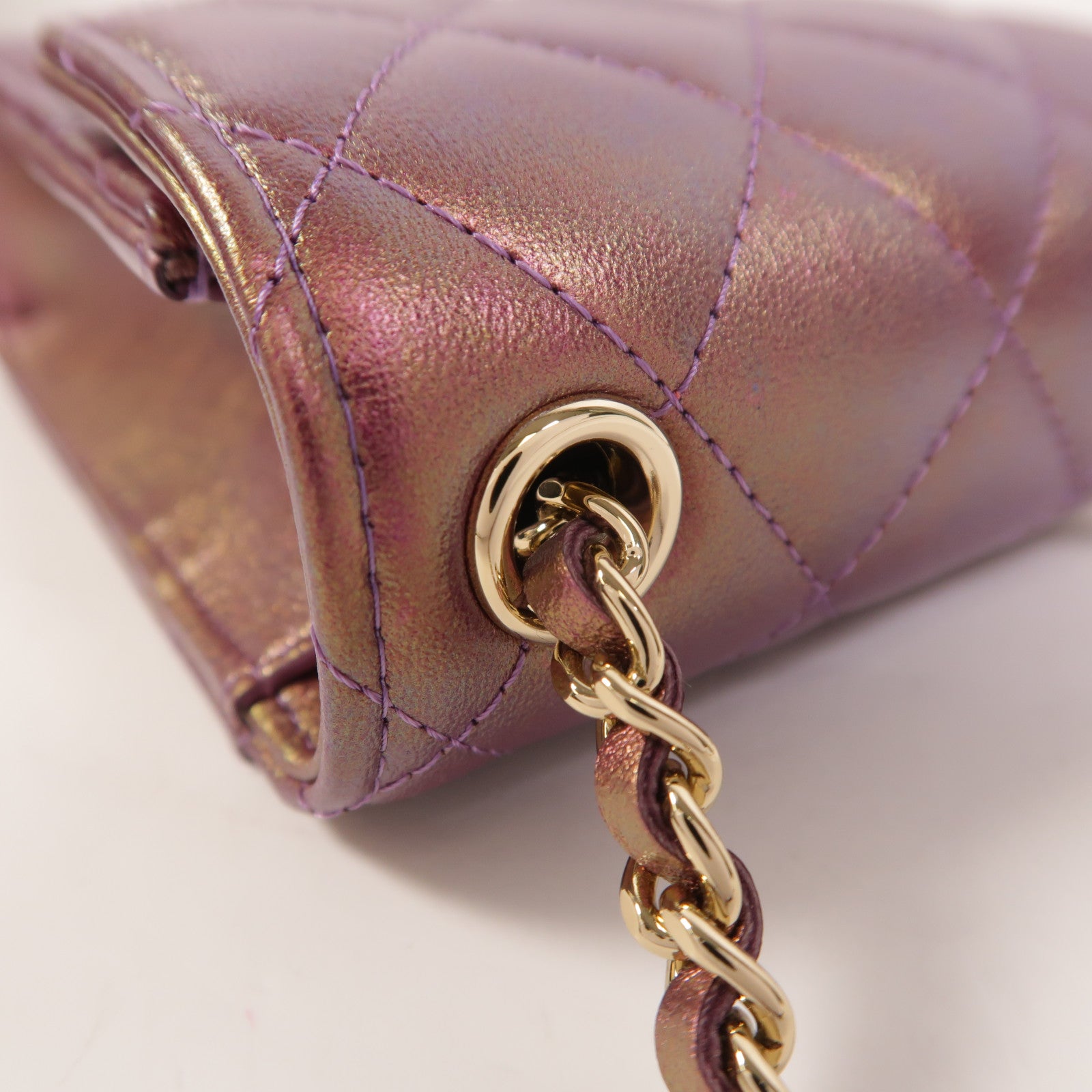 CHANEL 羊皮皮革Phone Bag金扣鏈帶肩背袋
