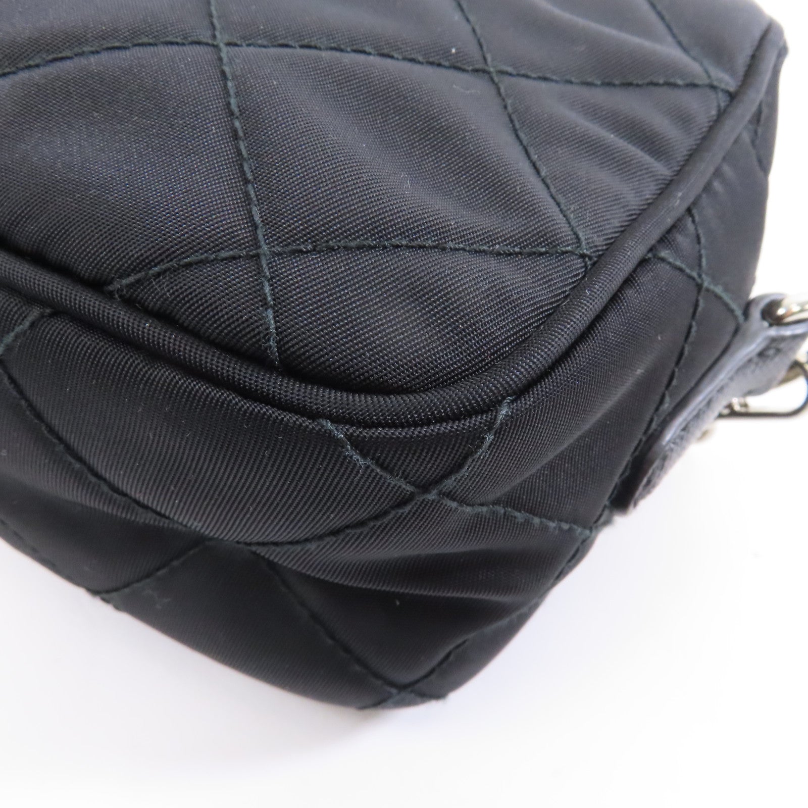 PRADA 尼龍Chain Shoulder銀扣鏈帶肩背袋黑色
