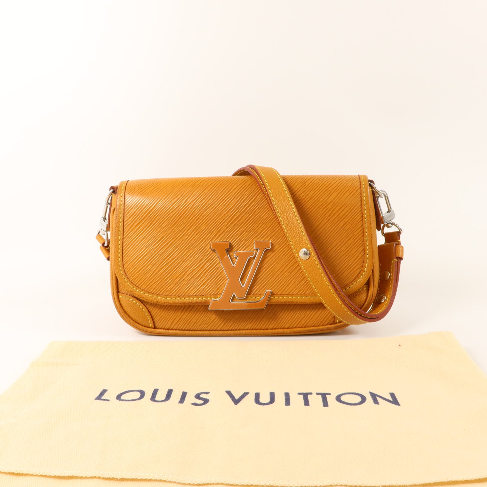 LOUIS VUITTON Epi Buci銀扣肩背袋棕色