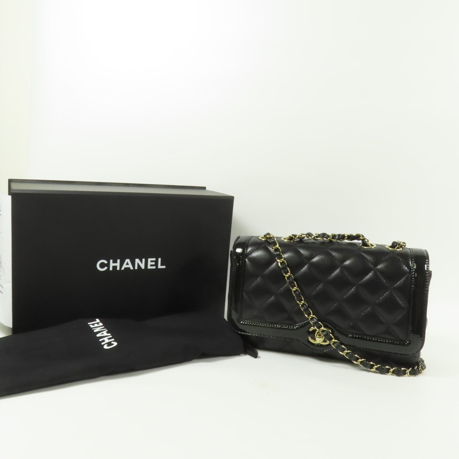 CHANEL 【激減優惠】羊皮皮革Chain Shoulder Bag金扣肩背袋