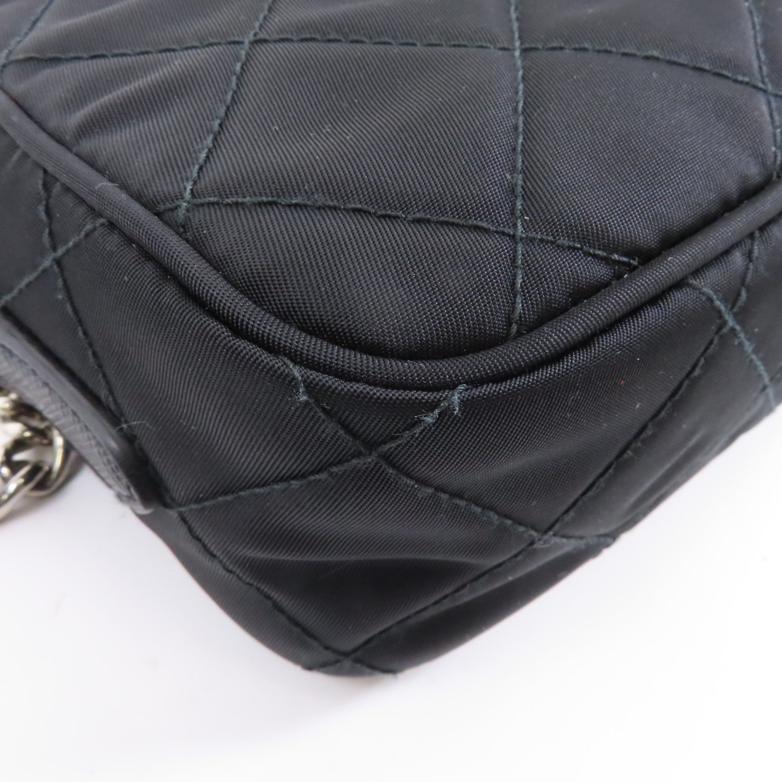 PRADA 尼龍Chain Shoulder銀扣鏈帶肩背袋黑色