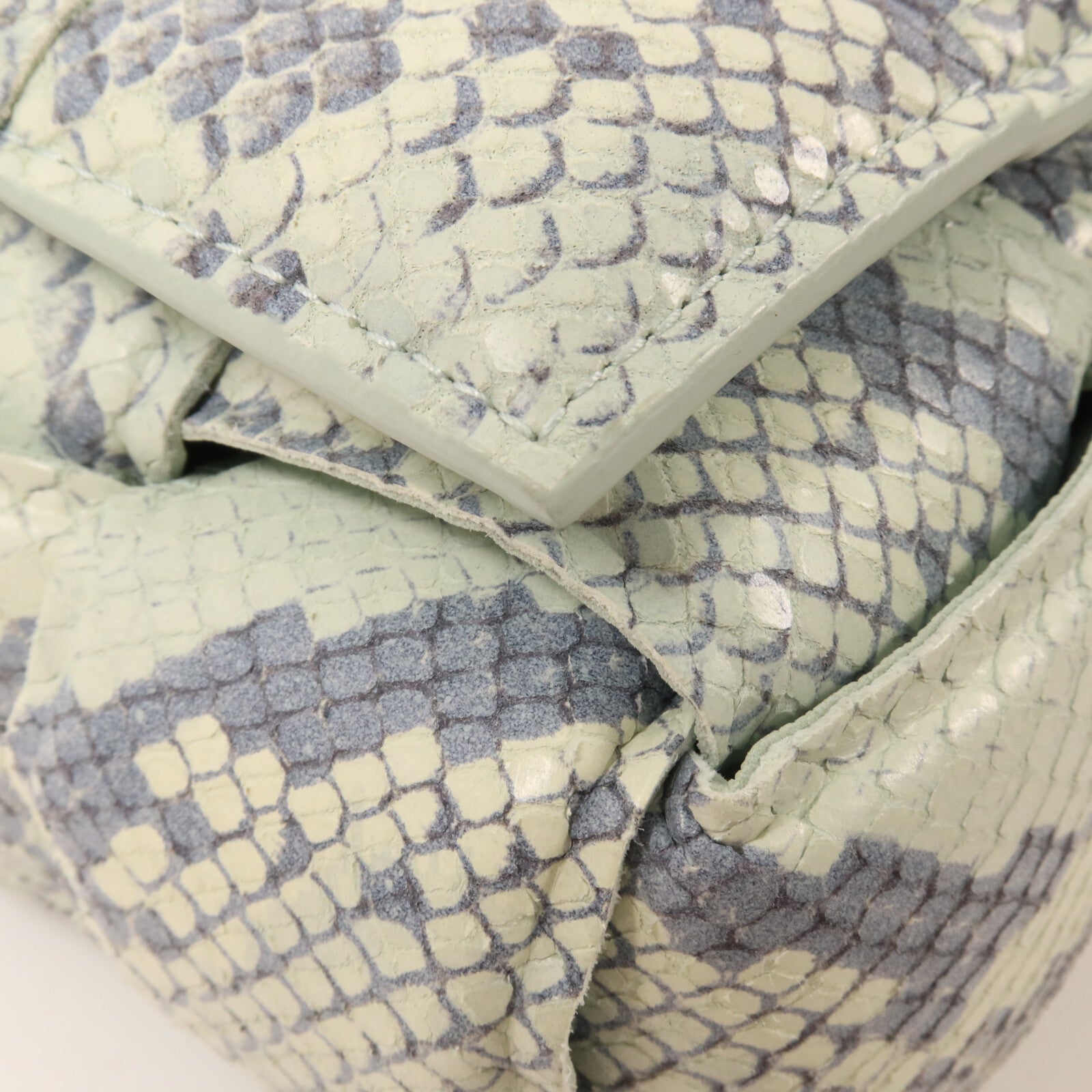 BOTTEGA VENETA 羊皮皮革Padded Cassette肩背袋