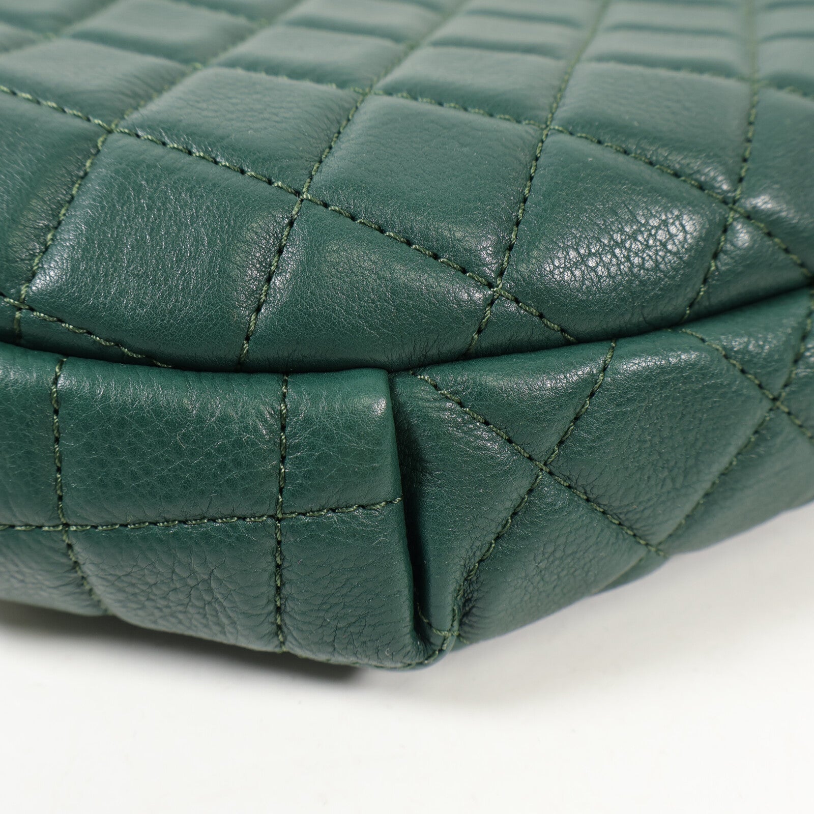 CHANEL 羊皮皮革Waist Bag金扣斜挎包