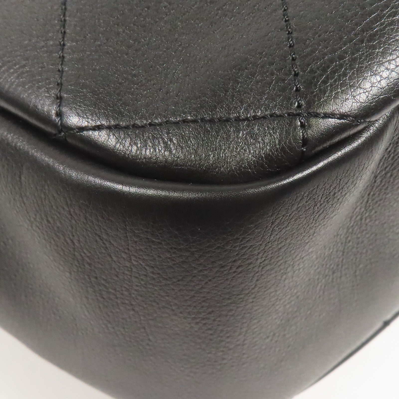 CHANEL 牛皮皮革Shoulder Bag金扣鏈帶肩背袋