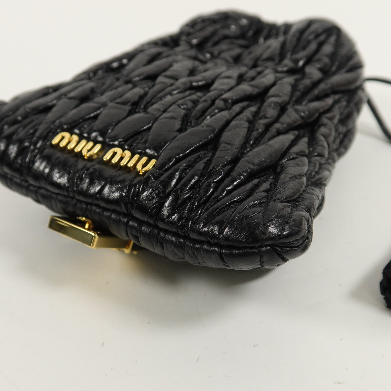 Miu Miu 羊皮皮革Mini Matelasse鏈帶肩背袋