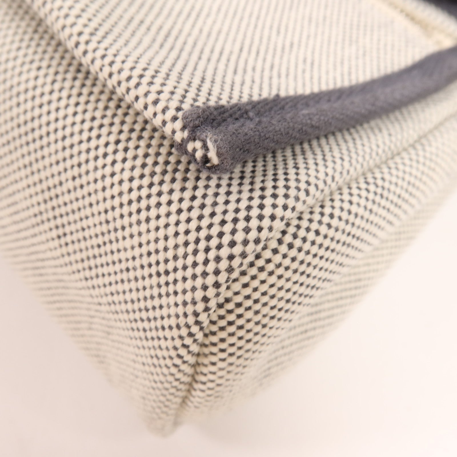 HERMES 帆布/皮革Mini Herbag銀扣肩背袋Ardoise